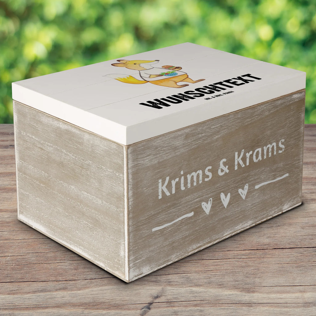 Personalisierte Holzkiste Systemgastronom mit Herz Holzkiste mit Namen, Kiste mit Namen, Schatzkiste mit Namen, Truhe mit Namen, Schatulle mit Namen, Erinnerungsbox mit Namen, Erinnerungskiste, mit Namen, Dekokiste mit Namen, Aufbewahrungsbox mit Namen, Holzkiste Personalisiert, Kiste Personalisiert, Schatzkiste Personalisiert, Truhe Personalisiert, Schatulle Personalisiert, Erinnerungsbox Personalisiert, Erinnerungskiste Personalisiert, Dekokiste Personalisiert, Aufbewahrungsbox Personalisiert, Geschenkbox personalisiert, GEschenkdose personalisiert, Beruf, Ausbildung, Jubiläum, Abschied, Rente, Kollege, Kollegin, Geschenk, Schenken, Arbeitskollege, Mitarbeiter, Firma, Danke, Dankeschön