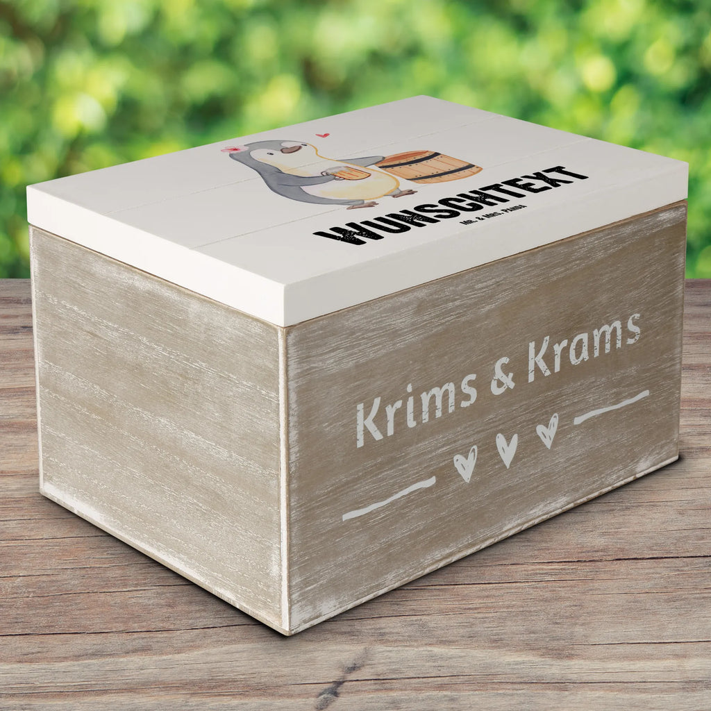 Personalisierte Holzkiste Bierbrauerin mit Herz Holzkiste mit Namen, Kiste mit Namen, Schatzkiste mit Namen, Truhe mit Namen, Schatulle mit Namen, Erinnerungsbox mit Namen, Erinnerungskiste, mit Namen, Dekokiste mit Namen, Aufbewahrungsbox mit Namen, Holzkiste Personalisiert, Kiste Personalisiert, Schatzkiste Personalisiert, Truhe Personalisiert, Schatulle Personalisiert, Erinnerungsbox Personalisiert, Erinnerungskiste Personalisiert, Dekokiste Personalisiert, Aufbewahrungsbox Personalisiert, Geschenkbox personalisiert, GEschenkdose personalisiert, Beruf, Ausbildung, Jubiläum, Abschied, Rente, Kollege, Kollegin, Geschenk, Schenken, Arbeitskollege, Mitarbeiter, Firma, Danke, Dankeschön, Bierbrauerin, Biertrinkerin, Bierkennerin, Biergeschenk, Hobbybrauen, Heimbrauen, Selbstbrauen, Bierliebe, Bierfass