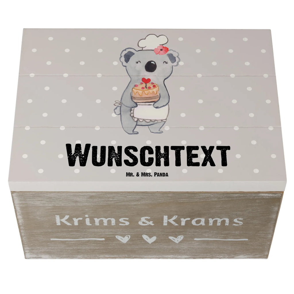 Personalisierte Holzkiste Konditorin Herz Holzkiste mit Namen, Kiste mit Namen, Schatzkiste mit Namen, Truhe mit Namen, Schatulle mit Namen, Erinnerungsbox mit Namen, Erinnerungskiste, mit Namen, Dekokiste mit Namen, Aufbewahrungsbox mit Namen, Holzkiste Personalisiert, Kiste Personalisiert, Schatzkiste Personalisiert, Truhe Personalisiert, Schatulle Personalisiert, Erinnerungsbox Personalisiert, Erinnerungskiste Personalisiert, Dekokiste Personalisiert, Aufbewahrungsbox Personalisiert, Geschenkbox personalisiert, GEschenkdose personalisiert, Beruf, Ausbildung, Jubiläum, Abschied, Rente, Kollege, Kollegin, Geschenk, Schenken, Arbeitskollege, Mitarbeiter, Firma, Danke, Dankeschön, Konditorin, Kuchenbäckerin, Patissierin, Confiseurin, Bäckerin