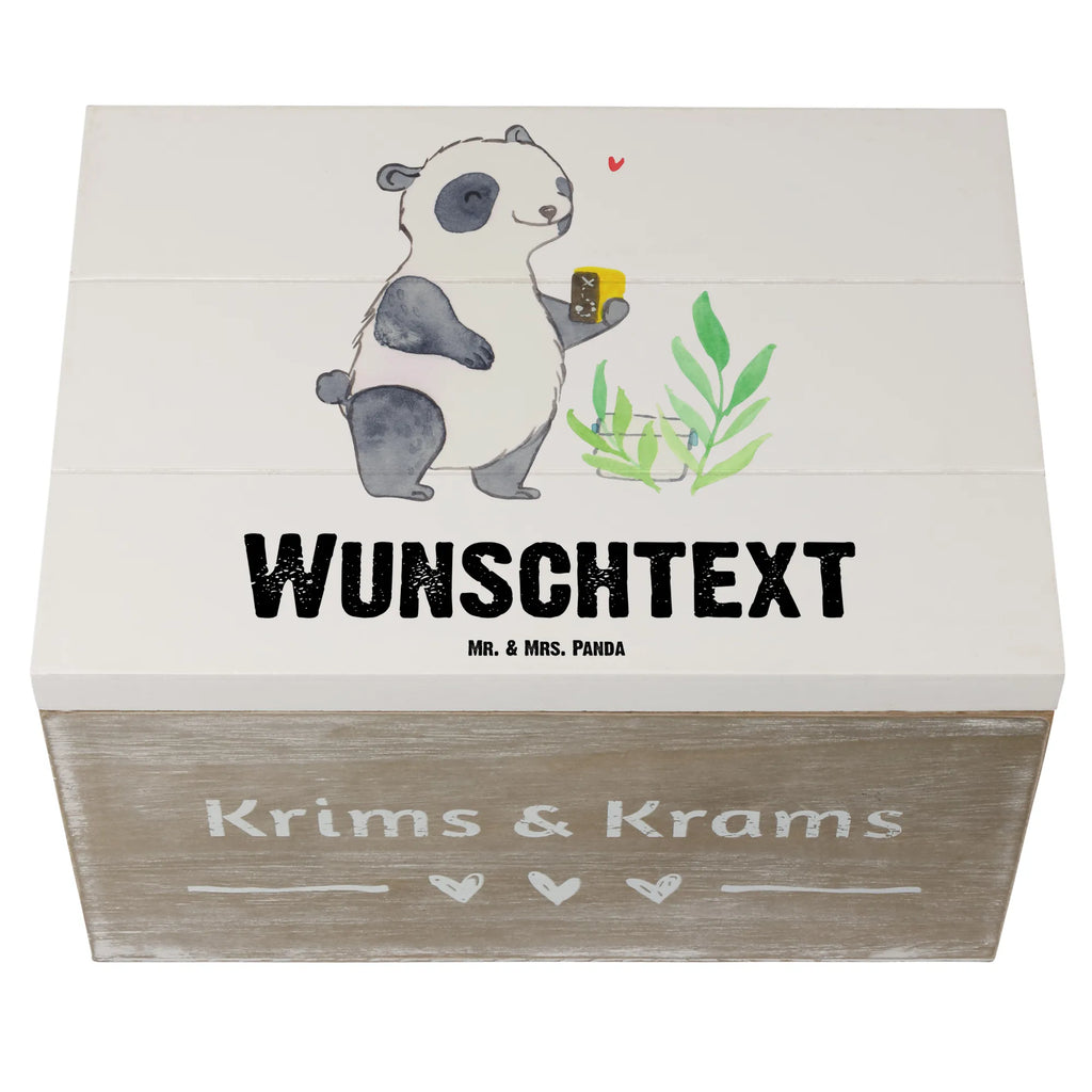 Personalisierte Holzkiste Panda Geocaching Holzkiste mit Namen, Kiste mit Namen, Schatzkiste mit Namen, Truhe mit Namen, Schatulle mit Namen, Erinnerungsbox mit Namen, Erinnerungskiste, mit Namen, Dekokiste mit Namen, Aufbewahrungsbox mit Namen, Holzkiste Personalisiert, Kiste Personalisiert, Schatzkiste Personalisiert, Truhe Personalisiert, Schatulle Personalisiert, Erinnerungsbox Personalisiert, Erinnerungskiste Personalisiert, Dekokiste Personalisiert, Aufbewahrungsbox Personalisiert, Geschenkbox personalisiert, GEschenkdose personalisiert, Geschenk, Sport, Sportart, Hobby, Schenken, Danke, Dankeschön, Auszeichnung, Gewinn, Sportler, Geocaching, Schatzsuchen, GPS Schnitzeljagd, Opencaching