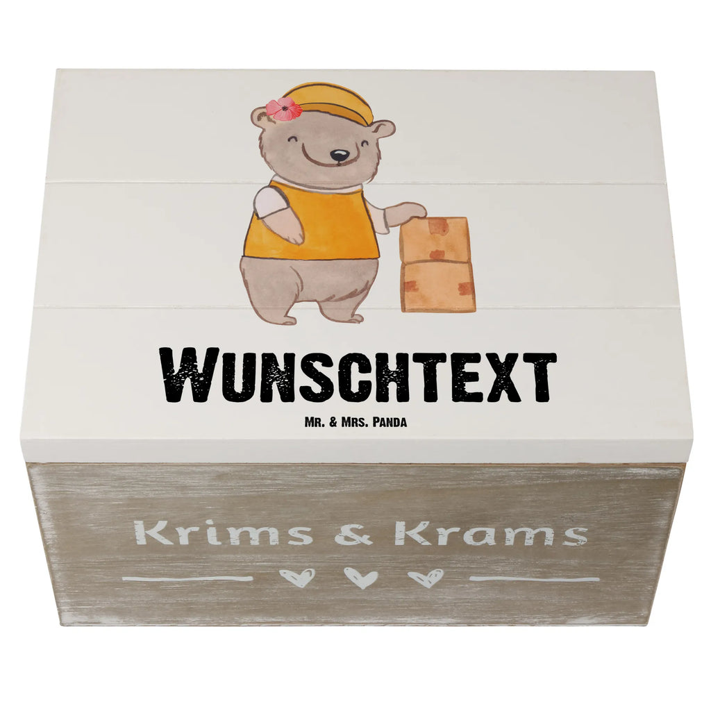 Personalisierte Holzkiste PR Managerin mit Herz Holzkiste mit Namen, Kiste mit Namen, Schatzkiste mit Namen, Truhe mit Namen, Schatulle mit Namen, Erinnerungsbox mit Namen, Erinnerungskiste, mit Namen, Dekokiste mit Namen, Aufbewahrungsbox mit Namen, Holzkiste Personalisiert, Kiste Personalisiert, Schatzkiste Personalisiert, Truhe Personalisiert, Schatulle Personalisiert, Erinnerungsbox Personalisiert, Erinnerungskiste Personalisiert, Dekokiste Personalisiert, Aufbewahrungsbox Personalisiert, Geschenkbox personalisiert, GEschenkdose personalisiert, Beruf, Ausbildung, Jubiläum, Abschied, Rente, Kollege, Kollegin, Geschenk, Schenken, Arbeitskollege, Mitarbeiter, Firma, Danke, Dankeschön, Paketzustellerin, Paketbotin, Zustellservice Pakete