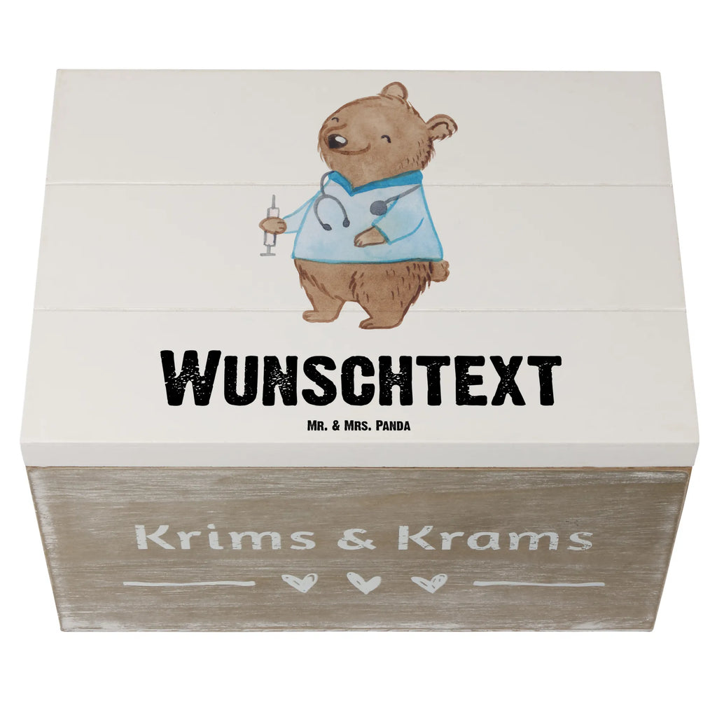 Personalisierte Holzkiste Anästhesist mit Herz Holzkiste mit Namen, Kiste mit Namen, Schatzkiste mit Namen, Truhe mit Namen, Schatulle mit Namen, Erinnerungsbox mit Namen, Erinnerungskiste, mit Namen, Dekokiste mit Namen, Aufbewahrungsbox mit Namen, Holzkiste Personalisiert, Kiste Personalisiert, Schatzkiste Personalisiert, Truhe Personalisiert, Schatulle Personalisiert, Erinnerungsbox Personalisiert, Erinnerungskiste Personalisiert, Dekokiste Personalisiert, Aufbewahrungsbox Personalisiert, Geschenkbox personalisiert, GEschenkdose personalisiert, Beruf, Ausbildung, Jubiläum, Abschied, Rente, Kollege, Kollegin, Geschenk, Schenken, Arbeitskollege, Mitarbeiter, Firma, Danke, Dankeschön, Anästhesist, Narkosearzt, Anästhesie, Krankenhaus, Studium