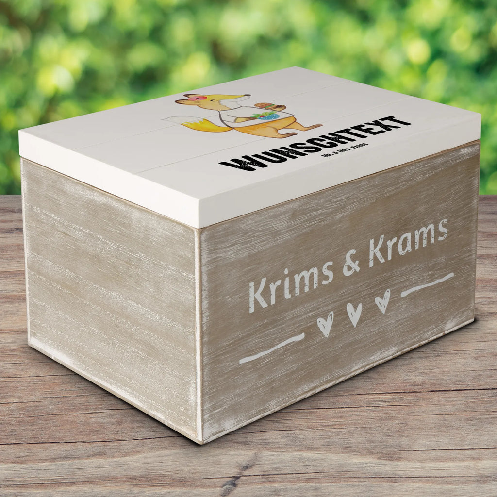 Personalisierte Holzkiste Systemgastronomin Herz Holzkiste mit Namen, Kiste mit Namen, Schatzkiste mit Namen, Truhe mit Namen, Schatulle mit Namen, Erinnerungsbox mit Namen, Erinnerungskiste, mit Namen, Dekokiste mit Namen, Aufbewahrungsbox mit Namen, Holzkiste Personalisiert, Kiste Personalisiert, Schatzkiste Personalisiert, Truhe Personalisiert, Schatulle Personalisiert, Erinnerungsbox Personalisiert, Erinnerungskiste Personalisiert, Dekokiste Personalisiert, Aufbewahrungsbox Personalisiert, Geschenkbox personalisiert, GEschenkdose personalisiert, Beruf, Ausbildung, Jubiläum, Abschied, Rente, Kollege, Kollegin, Geschenk, Schenken, Arbeitskollege, Mitarbeiter, Firma, Danke, Dankeschön