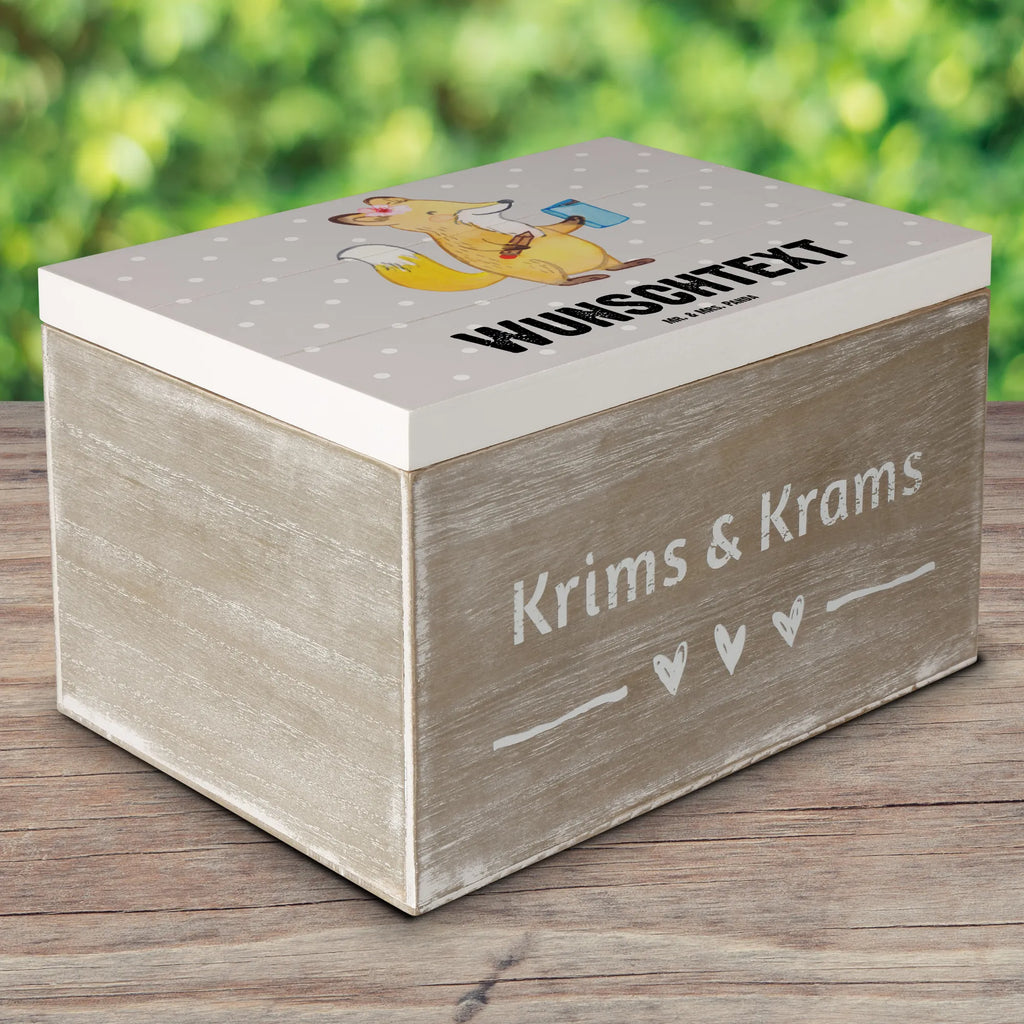 Personalisierte Holzkiste Auszubildende Herz Holzkiste mit Namen, Kiste mit Namen, Schatzkiste mit Namen, Truhe mit Namen, Schatulle mit Namen, Erinnerungsbox mit Namen, Erinnerungskiste, mit Namen, Dekokiste mit Namen, Aufbewahrungsbox mit Namen, Holzkiste Personalisiert, Kiste Personalisiert, Schatzkiste Personalisiert, Truhe Personalisiert, Schatulle Personalisiert, Erinnerungsbox Personalisiert, Erinnerungskiste Personalisiert, Dekokiste Personalisiert, Aufbewahrungsbox Personalisiert, Geschenkbox personalisiert, GEschenkdose personalisiert, Beruf, Ausbildung, Jubiläum, Abschied, Rente, Kollege, Kollegin, Geschenk, Schenken, Arbeitskollege, Mitarbeiter, Firma, Danke, Dankeschön, Auszubildende, Azubine, Ausbildungsbeginn, Abschlussprüfung, Beginn der Ausbildung, Glücksbringer zur Ausbildung