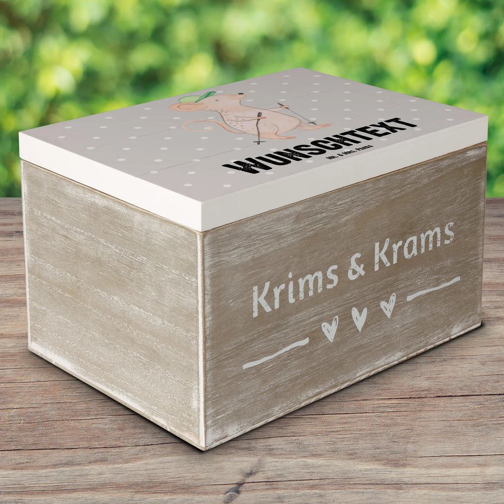 Personalisierte Holzkiste Maus Walking Holzkiste mit Namen, Kiste mit Namen, Schatzkiste mit Namen, Truhe mit Namen, Schatulle mit Namen, Erinnerungsbox mit Namen, Erinnerungskiste, mit Namen, Dekokiste mit Namen, Aufbewahrungsbox mit Namen, Holzkiste Personalisiert, Kiste Personalisiert, Schatzkiste Personalisiert, Truhe Personalisiert, Schatulle Personalisiert, Erinnerungsbox Personalisiert, Erinnerungskiste Personalisiert, Dekokiste Personalisiert, Aufbewahrungsbox Personalisiert, Geschenkbox personalisiert, GEschenkdose personalisiert, Geschenk, Sport, Sportart, Hobby, Schenken, Danke, Dankeschön, Auszeichnung, Gewinn, Sportler, Walking, Walken, schnelles Gehen, Spazieren gehen