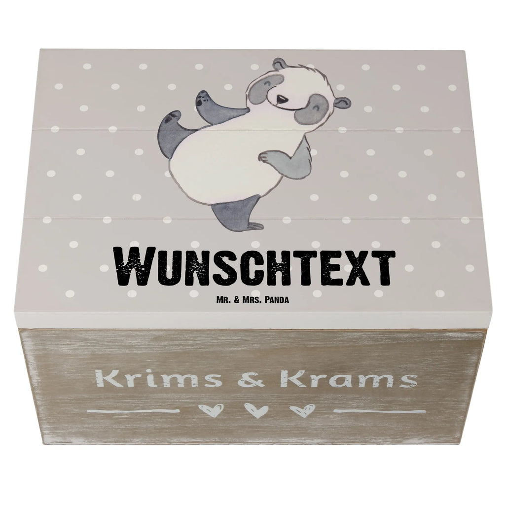 Personalisierte Holzkiste Panda Kampfkunst Holzkiste mit Namen, Kiste mit Namen, Schatzkiste mit Namen, Truhe mit Namen, Schatulle mit Namen, Erinnerungsbox mit Namen, Erinnerungskiste, mit Namen, Dekokiste mit Namen, Aufbewahrungsbox mit Namen, Holzkiste Personalisiert, Kiste Personalisiert, Schatzkiste Personalisiert, Truhe Personalisiert, Schatulle Personalisiert, Erinnerungsbox Personalisiert, Erinnerungskiste Personalisiert, Dekokiste Personalisiert, Aufbewahrungsbox Personalisiert, Geschenkbox personalisiert, GEschenkdose personalisiert, Geschenk, Sport, Sportart, Hobby, Schenken, Danke, Dankeschön, Auszeichnung, Gewinn, Sportler, Kampfkunst, Kampfsportarten, Selbstverteidigung