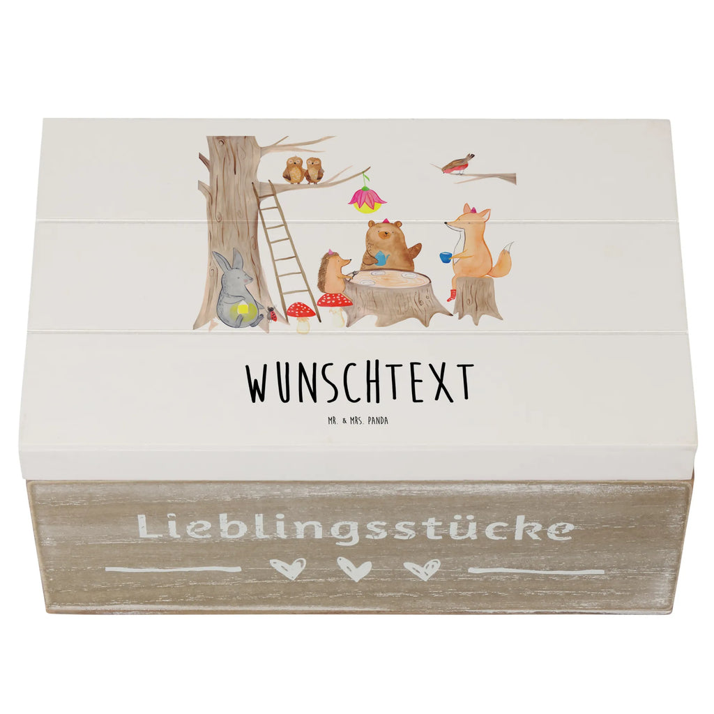 Personalisierte Holzkiste Waldtiere Picknick Holzkiste mit Namen, Kiste mit Namen, Schatzkiste mit Namen, Truhe mit Namen, Schatulle mit Namen, Erinnerungsbox mit Namen, Erinnerungskiste, mit Namen, Dekokiste mit Namen, Aufbewahrungsbox mit Namen, Holzkiste Personalisiert, Kiste Personalisiert, Schatzkiste Personalisiert, Truhe Personalisiert, Schatulle Personalisiert, Erinnerungsbox Personalisiert, Erinnerungskiste Personalisiert, Dekokiste Personalisiert, Aufbewahrungsbox Personalisiert, Geschenkbox personalisiert, GEschenkdose personalisiert, Tiermotive, Gute Laune, lustige Sprüche, Tiere, Waldtiere, Picknick, Wald, Fuchs, Hase, Igel, Maus, Eichhörnchen