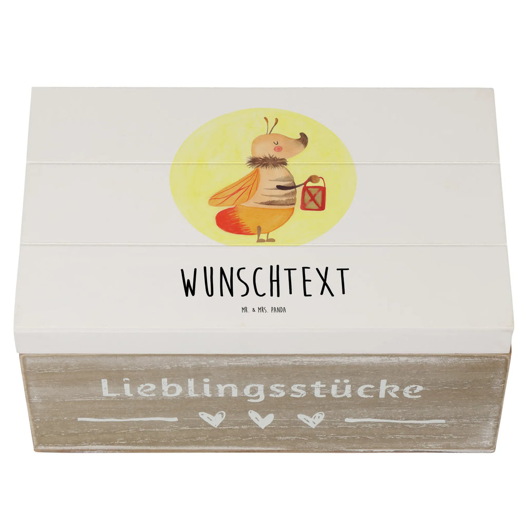 Personalisierte Holzkiste Glühwürmchen Holzkiste mit Namen, Kiste mit Namen, Schatzkiste mit Namen, Truhe mit Namen, Schatulle mit Namen, Erinnerungsbox mit Namen, Erinnerungskiste, mit Namen, Dekokiste mit Namen, Aufbewahrungsbox mit Namen, Holzkiste Personalisiert, Kiste Personalisiert, Schatzkiste Personalisiert, Truhe Personalisiert, Schatulle Personalisiert, Erinnerungsbox Personalisiert, Erinnerungskiste Personalisiert, Dekokiste Personalisiert, Aufbewahrungsbox Personalisiert, Geschenkbox personalisiert, GEschenkdose personalisiert, Tiermotive, Gute Laune, lustige Sprüche, Tiere, Glühwürmchen, Glühwurm, Falter, Liebe, Leuchten, magisch, Liebesbeweis, Lieblingsmensch, Verlobung, Heiratsantrag, Jahrestag, Liebesspruch