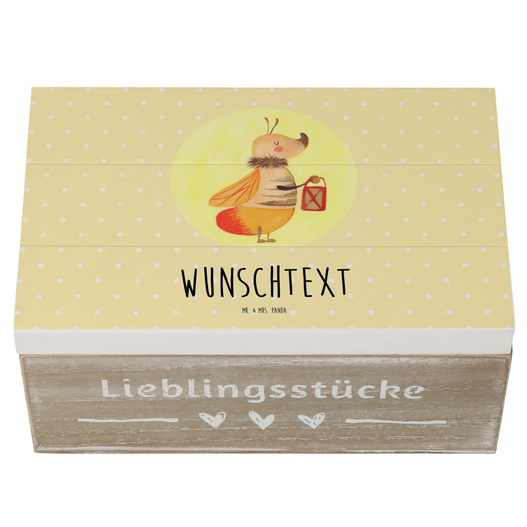 Personalisierte Holzkiste Glühwürmchen Holzkiste mit Namen, Kiste mit Namen, Schatzkiste mit Namen, Truhe mit Namen, Schatulle mit Namen, Erinnerungsbox mit Namen, Erinnerungskiste, mit Namen, Dekokiste mit Namen, Aufbewahrungsbox mit Namen, Holzkiste Personalisiert, Kiste Personalisiert, Schatzkiste Personalisiert, Truhe Personalisiert, Schatulle Personalisiert, Erinnerungsbox Personalisiert, Erinnerungskiste Personalisiert, Dekokiste Personalisiert, Aufbewahrungsbox Personalisiert, Geschenkbox personalisiert, GEschenkdose personalisiert, Tiermotive, Gute Laune, lustige Sprüche, Tiere, Glühwürmchen, Glühwurm, Falter, Liebe, Leuchten, magisch, Liebesbeweis, Lieblingsmensch, Verlobung, Heiratsantrag, Jahrestag, Liebesspruch