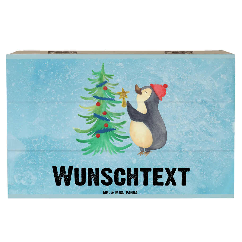 Personalisierte Holzkiste Pinguin Weihnachtsbaum Holzkiste mit Namen, Kiste mit Namen, Schatzkiste mit Namen, Truhe mit Namen, Schatulle mit Namen, Erinnerungsbox mit Namen, Erinnerungskiste, mit Namen, Dekokiste mit Namen, Aufbewahrungsbox mit Namen, Holzkiste Personalisiert, Kiste Personalisiert, Schatzkiste Personalisiert, Truhe Personalisiert, Schatulle Personalisiert, Erinnerungsbox Personalisiert, Erinnerungskiste Personalisiert, Dekokiste Personalisiert, Aufbewahrungsbox Personalisiert, Geschenkbox personalisiert, GEschenkdose personalisiert, Winter, Weihnachten, Weihnachtsdeko, Nikolaus, Advent, Heiligabend, Wintermotiv, Pinguin