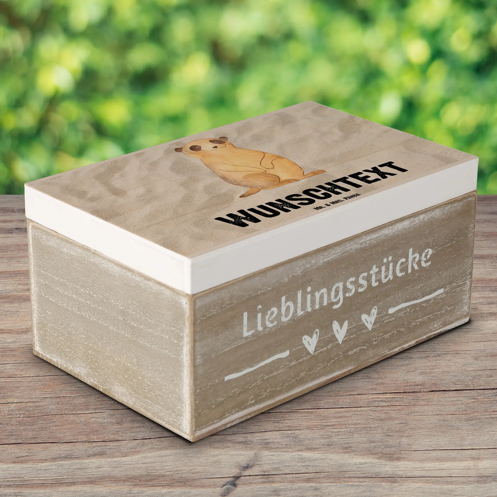 Personalisierte Holzkiste Erdmännchen Holzkiste mit Namen, Kiste mit Namen, Schatzkiste mit Namen, Truhe mit Namen, Schatulle mit Namen, Erinnerungsbox mit Namen, Erinnerungskiste, mit Namen, Dekokiste mit Namen, Aufbewahrungsbox mit Namen, Holzkiste Personalisiert, Kiste Personalisiert, Schatzkiste Personalisiert, Truhe Personalisiert, Schatulle Personalisiert, Erinnerungsbox Personalisiert, Erinnerungskiste Personalisiert, Dekokiste Personalisiert, Aufbewahrungsbox Personalisiert, Geschenkbox personalisiert, GEschenkdose personalisiert, Afrika, Wildtiere, Erdmännchen, Reisen, Spruch, Weltreise, Afrikareise, Roadtrip, Traveling