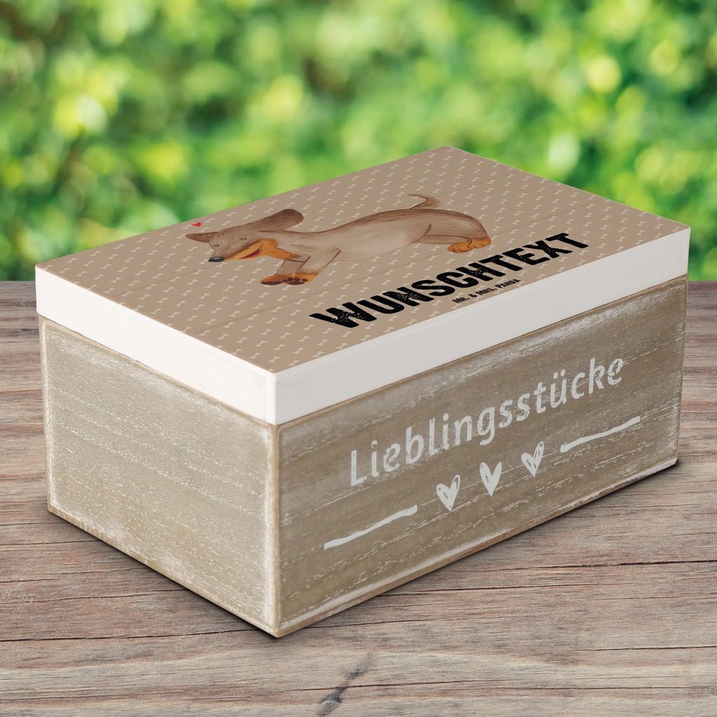 Personalisierte Holzkiste Hund Dackel Holzkiste mit Namen, Kiste mit Namen, Schatzkiste mit Namen, Truhe mit Namen, Schatulle mit Namen, Erinnerungsbox mit Namen, Erinnerungskiste, mit Namen, Dekokiste mit Namen, Aufbewahrungsbox mit Namen, Holzkiste Personalisiert, Kiste Personalisiert, Schatzkiste Personalisiert, Truhe Personalisiert, Schatulle Personalisiert, Erinnerungsbox Personalisiert, Erinnerungskiste Personalisiert, Dekokiste Personalisiert, Aufbewahrungsbox Personalisiert, Geschenkbox personalisiert, GEschenkdose personalisiert, Hund, Hundemotiv, Haustier, Hunderasse, Tierliebhaber, Hundebesitzer, Sprüche, Hunde, Dackel, Dachshund, happy dog