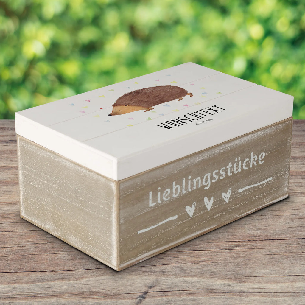 Personalisierte Holzkiste Igel Herzen Holzkiste mit Namen, Kiste mit Namen, Schatzkiste mit Namen, Truhe mit Namen, Schatulle mit Namen, Erinnerungsbox mit Namen, Erinnerungskiste, mit Namen, Dekokiste mit Namen, Aufbewahrungsbox mit Namen, Holzkiste Personalisiert, Kiste Personalisiert, Schatzkiste Personalisiert, Truhe Personalisiert, Schatulle Personalisiert, Erinnerungsbox Personalisiert, Erinnerungskiste Personalisiert, Dekokiste Personalisiert, Aufbewahrungsbox Personalisiert, Geschenkbox personalisiert, GEschenkdose personalisiert, Tiermotive, Gute Laune, lustige Sprüche, Tiere, Liebe, Herz, Herzen, Igel, Vertrauen, Kuss, Leben