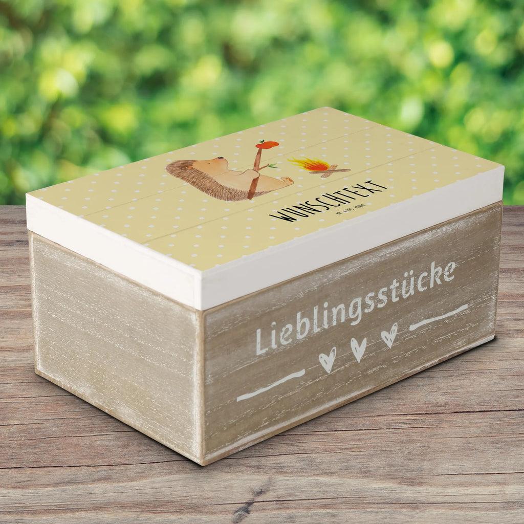 Personalisierte Holzkiste Igel Grillen Holzkiste mit Namen, Kiste mit Namen, Schatzkiste mit Namen, Truhe mit Namen, Schatulle mit Namen, Erinnerungsbox mit Namen, Erinnerungskiste, mit Namen, Dekokiste mit Namen, Aufbewahrungsbox mit Namen, Holzkiste Personalisiert, Kiste Personalisiert, Schatzkiste Personalisiert, Truhe Personalisiert, Schatulle Personalisiert, Erinnerungsbox Personalisiert, Erinnerungskiste Personalisiert, Dekokiste Personalisiert, Aufbewahrungsbox Personalisiert, Geschenkbox personalisiert, GEschenkdose personalisiert, Tiermotive, Gute Laune, lustige Sprüche, Tiere, Igel, Grillen, Ziele, Motivation, arbeitslos, Sinn des Lebens, Spruch