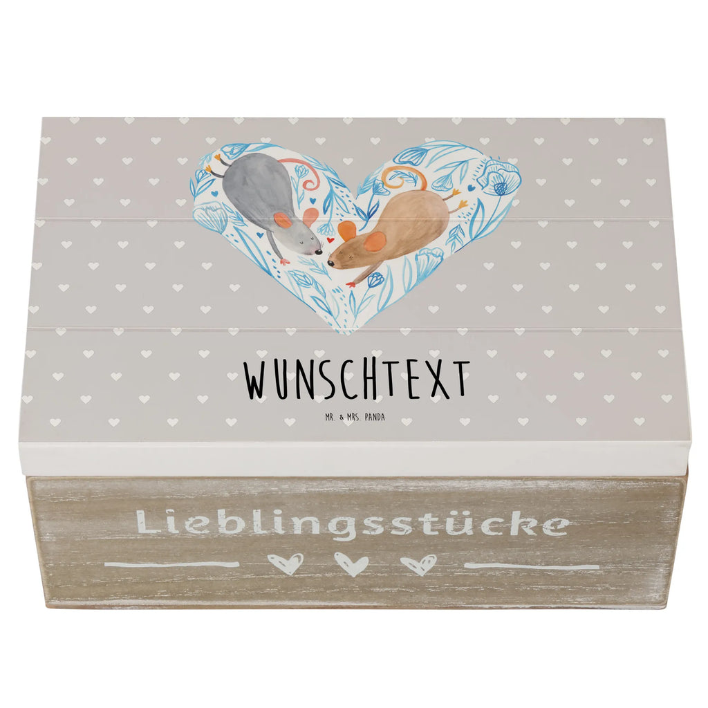 Personalisierte Holzkiste Mäuse Herz Holzkiste mit Namen, Kiste mit Namen, Schatzkiste mit Namen, Truhe mit Namen, Schatulle mit Namen, Erinnerungsbox mit Namen, Erinnerungskiste, mit Namen, Dekokiste mit Namen, Aufbewahrungsbox mit Namen, Holzkiste Personalisiert, Kiste Personalisiert, Schatzkiste Personalisiert, Truhe Personalisiert, Schatulle Personalisiert, Erinnerungsbox Personalisiert, Erinnerungskiste Personalisiert, Dekokiste Personalisiert, Aufbewahrungsbox Personalisiert, Geschenkbox personalisiert, GEschenkdose personalisiert, Liebe, Partner, Freund, Freundin, Ehemann, Ehefrau, Heiraten, Verlobung, Heiratsantrag, Liebesgeschenk, Jahrestag, Hocheitstag, Maus, Mäuse, Liebesbotschaft, Liebesbeweis, Hochzeit, Lieblingsmensch, Gemeinsamkeit, Love, Geschenk für zwei