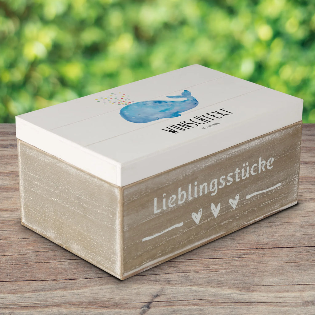 Personalisierte Holzkiste Wal Konfetti Holzkiste mit Namen, Kiste mit Namen, Schatzkiste mit Namen, Truhe mit Namen, Schatulle mit Namen, Erinnerungsbox mit Namen, Erinnerungskiste, mit Namen, Dekokiste mit Namen, Aufbewahrungsbox mit Namen, Holzkiste Personalisiert, Kiste Personalisiert, Schatzkiste Personalisiert, Truhe Personalisiert, Schatulle Personalisiert, Erinnerungsbox Personalisiert, Erinnerungskiste Personalisiert, Dekokiste Personalisiert, Aufbewahrungsbox Personalisiert, Geschenkbox personalisiert, GEschenkdose personalisiert, Meerestiere, Meer, Urlaub, Wal, Konfetti, Wale, Motivation, Neuanfang, Trennung, Diät, Abnehmen, Neustart, Lebensabschnitt, Geburtstag