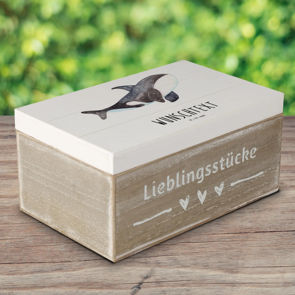 Personalisierte Holzkiste Orca Holzkiste mit Namen, Kiste mit Namen, Schatzkiste mit Namen, Truhe mit Namen, Schatulle mit Namen, Erinnerungsbox mit Namen, Erinnerungskiste, mit Namen, Dekokiste mit Namen, Aufbewahrungsbox mit Namen, Holzkiste Personalisiert, Kiste Personalisiert, Schatzkiste Personalisiert, Truhe Personalisiert, Schatulle Personalisiert, Erinnerungsbox Personalisiert, Erinnerungskiste Personalisiert, Dekokiste Personalisiert, Aufbewahrungsbox Personalisiert, Geschenkbox personalisiert, GEschenkdose personalisiert, Meerestiere, Meer, Urlaub, Orca, Orcas, Killerwal, Wal, Möglichkeiten, Büro, Arbeit, Motivation, Selbstliebe, Neustart, Startup