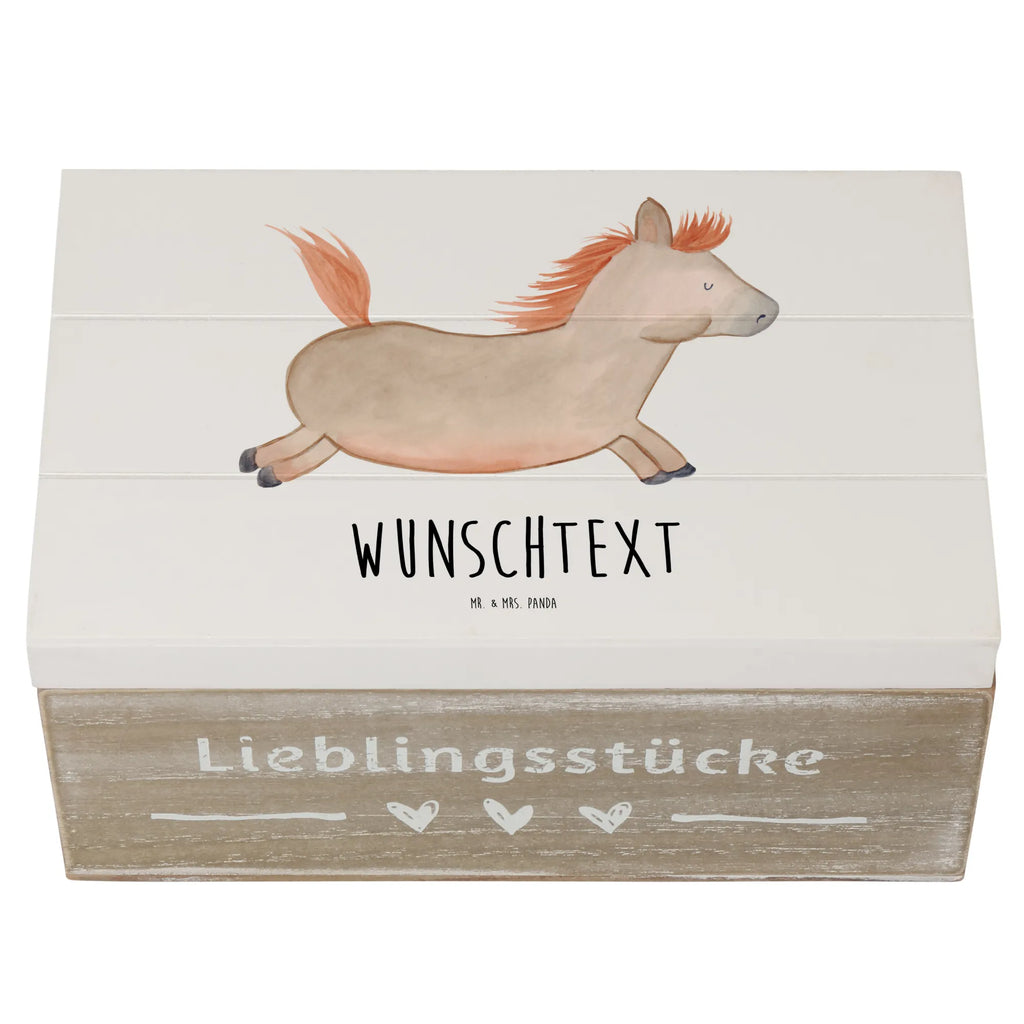 Personalisierte Holzkiste Pferd springt Holzkiste mit Namen, Kiste mit Namen, Schatzkiste mit Namen, Truhe mit Namen, Schatulle mit Namen, Erinnerungsbox mit Namen, Erinnerungskiste, mit Namen, Dekokiste mit Namen, Aufbewahrungsbox mit Namen, Holzkiste Personalisiert, Kiste Personalisiert, Schatzkiste Personalisiert, Truhe Personalisiert, Schatulle Personalisiert, Erinnerungsbox Personalisiert, Erinnerungskiste Personalisiert, Dekokiste Personalisiert, Aufbewahrungsbox Personalisiert, Geschenkbox personalisiert, GEschenkdose personalisiert, Bauernhof, Hoftiere, Landwirt, Landwirtin, Pferd, Pony, Pferde, Stall, Pferdestall, ausreiten, reiten, Pferdebesitzer