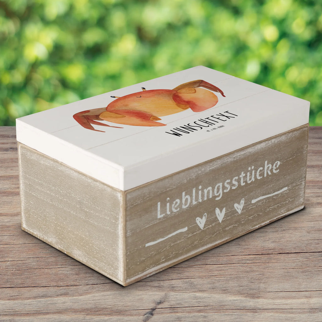 Personalisierte Holzkiste Sternzeichen Krebs Holzkiste mit Namen, Kiste mit Namen, Schatzkiste mit Namen, Truhe mit Namen, Schatulle mit Namen, Erinnerungsbox mit Namen, Erinnerungskiste, mit Namen, Dekokiste mit Namen, Aufbewahrungsbox mit Namen, Holzkiste Personalisiert, Kiste Personalisiert, Schatzkiste Personalisiert, Truhe Personalisiert, Schatulle Personalisiert, Erinnerungsbox Personalisiert, Erinnerungskiste Personalisiert, Dekokiste Personalisiert, Aufbewahrungsbox Personalisiert, Geschenkbox personalisiert, GEschenkdose personalisiert, Tierkreiszeichen, Sternzeichen, Horoskop, Astrologie, Aszendent, Krebse, Krebs Geschenk, Krebs Sternzeichen, Geschenk Juni, Geschenk Juli, Geburtstag Juni, Geburtstag Juli, Krabbe, Meerestier, Geschenk Meer