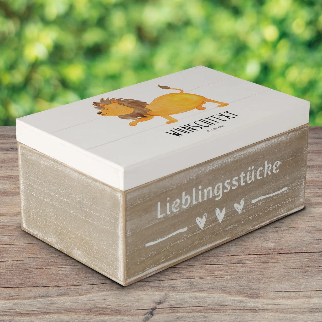 Personalisierte Holzkiste Sternzeichen Löwe Holzkiste mit Namen, Kiste mit Namen, Schatzkiste mit Namen, Truhe mit Namen, Schatulle mit Namen, Erinnerungsbox mit Namen, Erinnerungskiste, mit Namen, Dekokiste mit Namen, Aufbewahrungsbox mit Namen, Holzkiste Personalisiert, Kiste Personalisiert, Schatzkiste Personalisiert, Truhe Personalisiert, Schatulle Personalisiert, Erinnerungsbox Personalisiert, Erinnerungskiste Personalisiert, Dekokiste Personalisiert, Aufbewahrungsbox Personalisiert, Geschenkbox personalisiert, GEschenkdose personalisiert, Tierkreiszeichen, Sternzeichen, Horoskop, Astrologie, Aszendent, Löwe Geschenk, Löwe Sternzeichen, Geschenk Juli, Geburtstag Juli, Geschenk August, Geburtstag August, König der Tiere