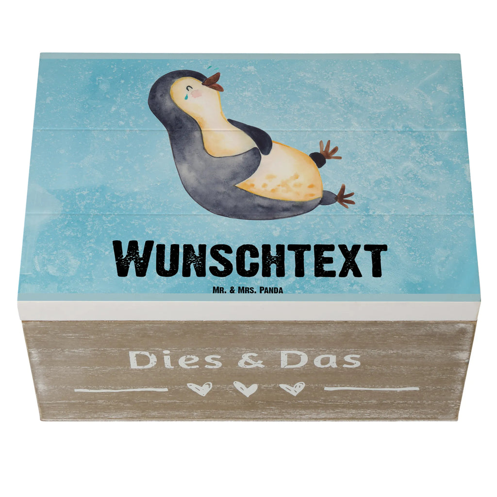 Personalisierte Holzkiste Pinguin lachend Holzkiste mit Namen, Kiste mit Namen, Schatzkiste mit Namen, Truhe mit Namen, Schatulle mit Namen, Erinnerungsbox mit Namen, Erinnerungskiste, mit Namen, Dekokiste mit Namen, Aufbewahrungsbox mit Namen, Holzkiste Personalisiert, Kiste Personalisiert, Schatzkiste Personalisiert, Truhe Personalisiert, Schatulle Personalisiert, Erinnerungsbox Personalisiert, Erinnerungskiste Personalisiert, Dekokiste Personalisiert, Aufbewahrungsbox Personalisiert, Geschenkbox personalisiert, GEschenkdose personalisiert, Pinguin, Pinguine, lustiger Spruch, Optimismus, Fröhlich, Lachen, Humor, Fröhlichkeit