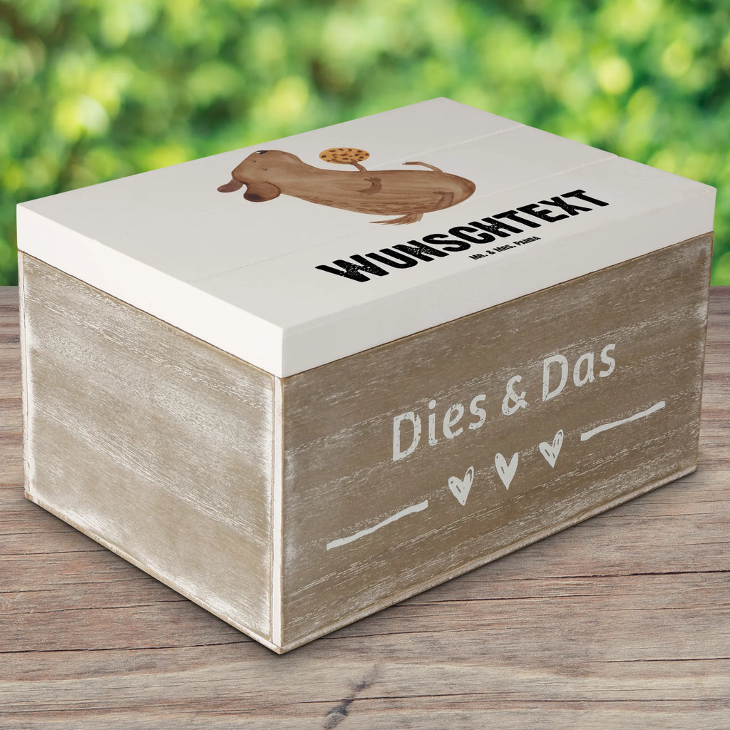 Personalisierte Holzkiste Hund Keks Holzkiste mit Namen, Kiste mit Namen, Schatzkiste mit Namen, Truhe mit Namen, Schatulle mit Namen, Erinnerungsbox mit Namen, Erinnerungskiste, mit Namen, Dekokiste mit Namen, Aufbewahrungsbox mit Namen, Holzkiste Personalisiert, Kiste Personalisiert, Schatzkiste Personalisiert, Truhe Personalisiert, Schatulle Personalisiert, Erinnerungsbox Personalisiert, Erinnerungskiste Personalisiert, Dekokiste Personalisiert, Aufbewahrungsbox Personalisiert, Geschenkbox personalisiert, GEschenkdose personalisiert, Hund, Hundemotiv, Haustier, Hunderasse, Tierliebhaber, Hundebesitzer, Sprüche, Hundekekse, Leckerli, Hundeleckerli, Hundesnacks