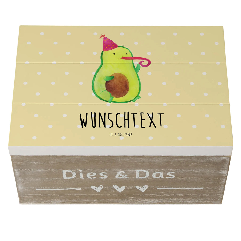 Personalisierte Holzkiste Avocado Feier Holzkiste mit Namen, Kiste mit Namen, Schatzkiste mit Namen, Truhe mit Namen, Schatulle mit Namen, Erinnerungsbox mit Namen, Erinnerungskiste, mit Namen, Dekokiste mit Namen, Aufbewahrungsbox mit Namen, Holzkiste Personalisiert, Kiste Personalisiert, Schatzkiste Personalisiert, Truhe Personalisiert, Schatulle Personalisiert, Erinnerungsbox Personalisiert, Erinnerungskiste Personalisiert, Dekokiste Personalisiert, Aufbewahrungsbox Personalisiert, Geschenkbox personalisiert, GEschenkdose personalisiert, Avocado, Veggie, Vegan, Gesund, Party, Feierlichkeit, Feier, Fete, Geburtstag, Gute Laune, Tröte