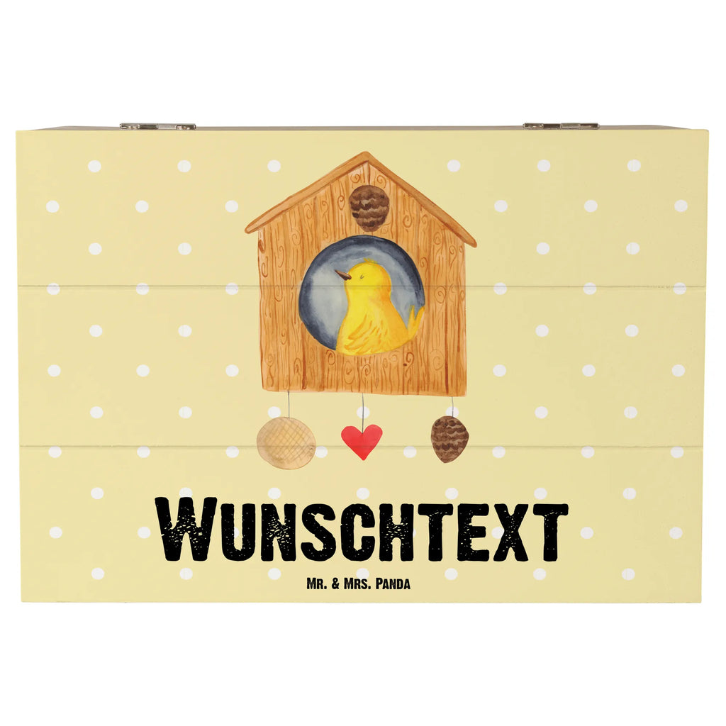 Personalisierte Holzkiste Vogel Haus Holzkiste mit Namen, Kiste mit Namen, Schatzkiste mit Namen, Truhe mit Namen, Schatulle mit Namen, Erinnerungsbox mit Namen, Erinnerungskiste, mit Namen, Dekokiste mit Namen, Aufbewahrungsbox mit Namen, Holzkiste Personalisiert, Kiste Personalisiert, Schatzkiste Personalisiert, Truhe Personalisiert, Schatulle Personalisiert, Erinnerungsbox Personalisiert, Erinnerungskiste Personalisiert, Dekokiste Personalisiert, Aufbewahrungsbox Personalisiert, Geschenkbox personalisiert, GEschenkdose personalisiert, Tiermotive, Gute Laune, lustige Sprüche, Tiere, Vogel, Vögel, Vogelhaus, Vogelhäuschen, Home sweet home, Zuhause, Nest, Eigenheim, Familie, Wohnung, Haus, unser Haus, Lieblingsort, Castle