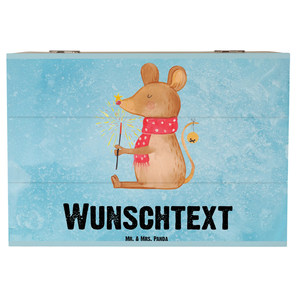 Personalisierte Holzkiste Maus Weihnachten Holzkiste mit Namen, Kiste mit Namen, Schatzkiste mit Namen, Truhe mit Namen, Schatulle mit Namen, Erinnerungsbox mit Namen, Erinnerungskiste, mit Namen, Dekokiste mit Namen, Aufbewahrungsbox mit Namen, Holzkiste Personalisiert, Kiste Personalisiert, Schatzkiste Personalisiert, Truhe Personalisiert, Schatulle Personalisiert, Erinnerungsbox Personalisiert, Erinnerungskiste Personalisiert, Dekokiste Personalisiert, Aufbewahrungsbox Personalisiert, Geschenkbox personalisiert, GEschenkdose personalisiert, Winter, Weihnachten, Weihnachtsdeko, Nikolaus, Advent, Heiligabend, Wintermotiv, Frohe Weihnachten, Weihnachtsgruß, Weihnachtsmotiv, Maus, Mäuschen, Weihnachtswunder