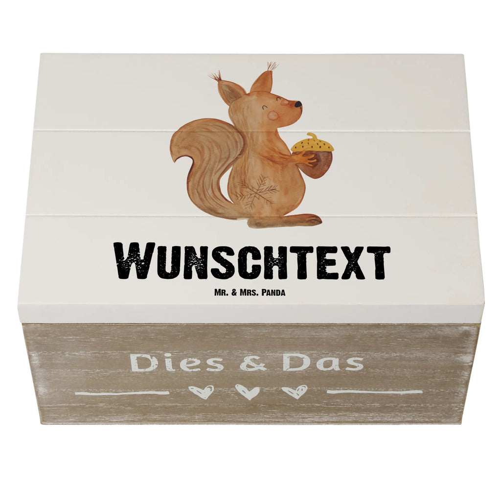 Personalisierte Holzkiste Eichhörnchen Weihnachten Holzkiste mit Namen, Kiste mit Namen, Schatzkiste mit Namen, Truhe mit Namen, Schatulle mit Namen, Erinnerungsbox mit Namen, Erinnerungskiste, mit Namen, Dekokiste mit Namen, Aufbewahrungsbox mit Namen, Holzkiste Personalisiert, Kiste Personalisiert, Schatzkiste Personalisiert, Truhe Personalisiert, Schatulle Personalisiert, Erinnerungsbox Personalisiert, Erinnerungskiste Personalisiert, Dekokiste Personalisiert, Aufbewahrungsbox Personalisiert, Geschenkbox personalisiert, GEschenkdose personalisiert, Winter, Weihnachten, Weihnachtsdeko, Nikolaus, Advent, Heiligabend, Wintermotiv, Frohe Weihnachten, Frohes neues Jahr, Guten Rutsch, Weihnachtsmotiv, Weihnachtsgruß, Neujahr, Vogel