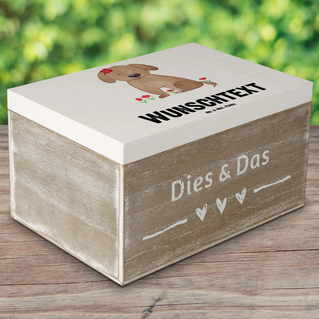 Personalisierte Holzkiste Hund Hundedame Holzkiste mit Namen, Kiste mit Namen, Schatzkiste mit Namen, Truhe mit Namen, Schatulle mit Namen, Erinnerungsbox mit Namen, Erinnerungskiste, mit Namen, Dekokiste mit Namen, Aufbewahrungsbox mit Namen, Holzkiste Personalisiert, Kiste Personalisiert, Schatzkiste Personalisiert, Truhe Personalisiert, Schatulle Personalisiert, Erinnerungsbox Personalisiert, Erinnerungskiste Personalisiert, Dekokiste Personalisiert, Aufbewahrungsbox Personalisiert, Geschenkbox personalisiert, GEschenkdose personalisiert, Hund, Hundemotiv, Haustier, Hunderasse, Tierliebhaber, Hundebesitzer, Sprüche, Hunde, Hundeliebe, Hundeglück, Liebe, Frauchen