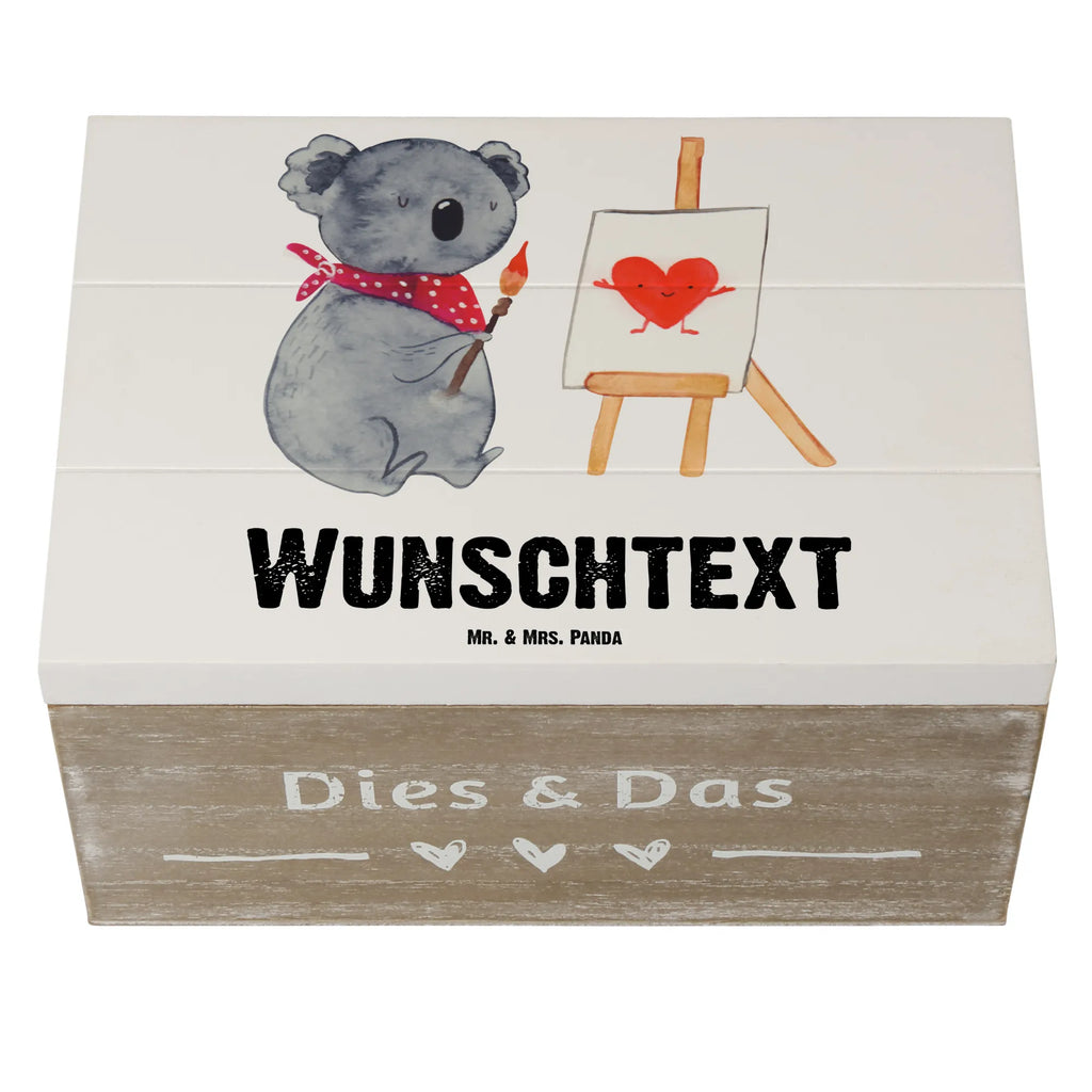 Personalisierte Holzkiste Koala Künstler Holzkiste mit Namen, Kiste mit Namen, Schatzkiste mit Namen, Truhe mit Namen, Schatulle mit Namen, Erinnerungsbox mit Namen, Erinnerungskiste, mit Namen, Dekokiste mit Namen, Aufbewahrungsbox mit Namen, Holzkiste Personalisiert, Kiste Personalisiert, Schatzkiste Personalisiert, Truhe Personalisiert, Schatulle Personalisiert, Erinnerungsbox Personalisiert, Erinnerungskiste Personalisiert, Dekokiste Personalisiert, Aufbewahrungsbox Personalisiert, Geschenkbox personalisiert, GEschenkdose personalisiert, Koala, Koalabär, Liebe, Liebensbeweis, Liebesgeschenk, Gefühle, Künstler, zeichnen