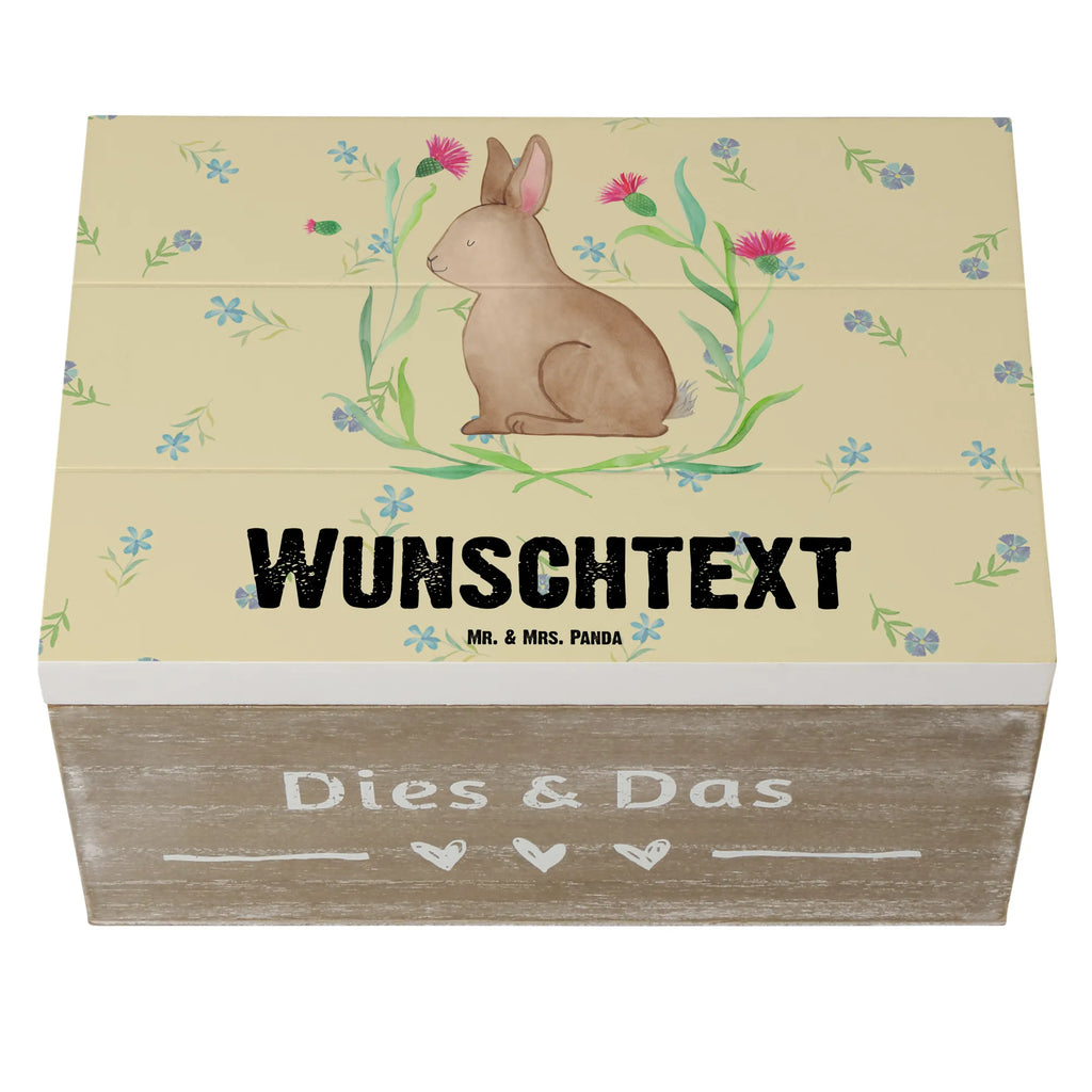 Personalisierte Holzkiste Hase Sitzen Holzkiste mit Namen, Kiste mit Namen, Schatzkiste mit Namen, Truhe mit Namen, Schatulle mit Namen, Erinnerungsbox mit Namen, Erinnerungskiste, mit Namen, Dekokiste mit Namen, Aufbewahrungsbox mit Namen, Holzkiste Personalisiert, Kiste Personalisiert, Schatzkiste Personalisiert, Truhe Personalisiert, Schatulle Personalisiert, Erinnerungsbox Personalisiert, Erinnerungskiste Personalisiert, Dekokiste Personalisiert, Aufbewahrungsbox Personalisiert, Geschenkbox personalisiert, GEschenkdose personalisiert, Ostern, Osterhase, Ostergeschenke, Osternest, Osterdeko, Geschenke zu Ostern, Ostern Geschenk, Ostergeschenke Kinder, Ostern Kinder, Frohe Ostern, Ostergrüße, Osterblume, Liebe, Grüße, Hase, Kaninchen