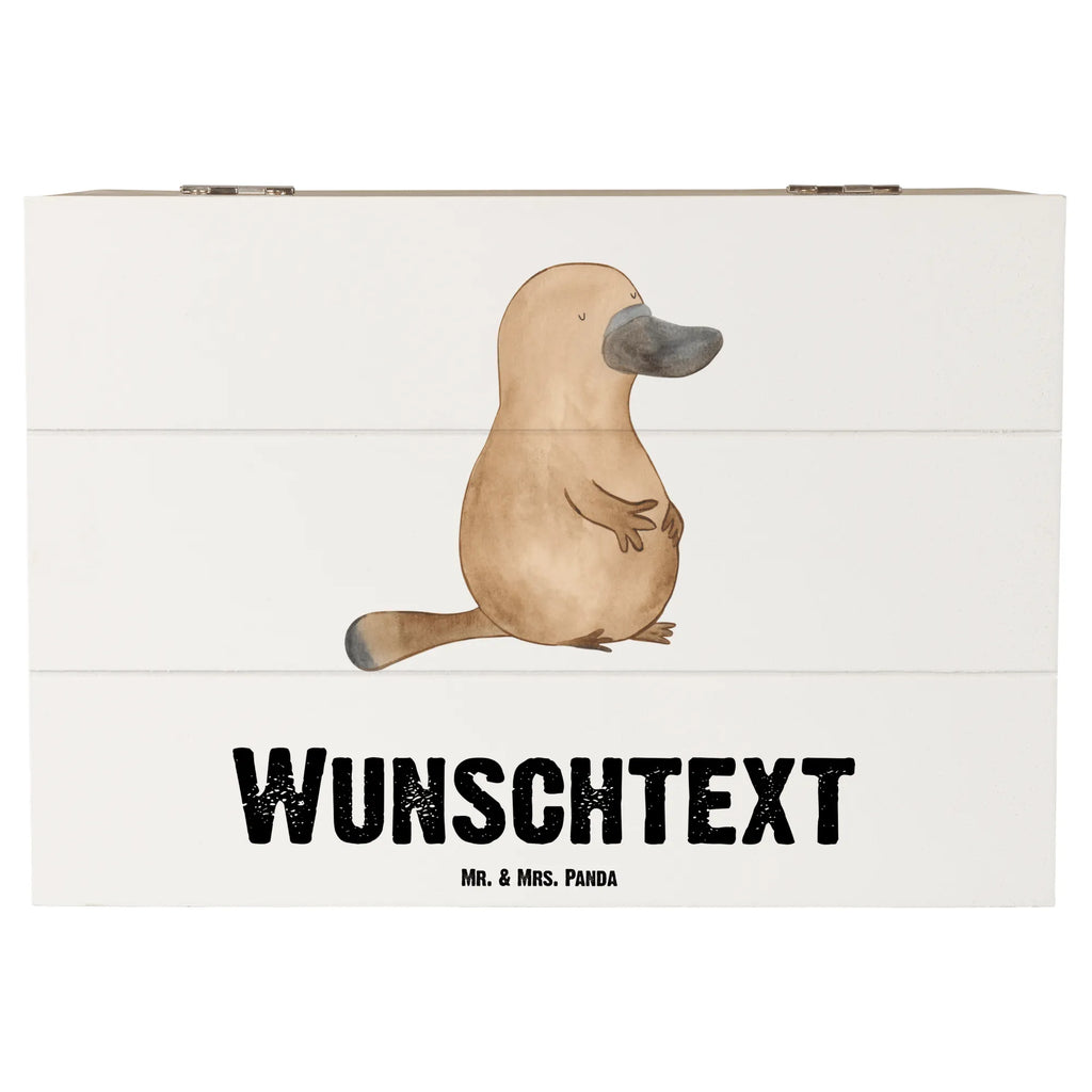 Personalisierte Holzkiste Schnabeltier Mut Holzkiste mit Namen, Kiste mit Namen, Schatzkiste mit Namen, Truhe mit Namen, Schatulle mit Namen, Erinnerungsbox mit Namen, Erinnerungskiste, mit Namen, Dekokiste mit Namen, Aufbewahrungsbox mit Namen, Holzkiste Personalisiert, Kiste Personalisiert, Schatzkiste Personalisiert, Truhe Personalisiert, Schatulle Personalisiert, Erinnerungsbox Personalisiert, Erinnerungskiste Personalisiert, Dekokiste Personalisiert, Aufbewahrungsbox Personalisiert, Geschenkbox personalisiert, GEschenkdose personalisiert, Meerestiere, Meer, Urlaub, Schnabeltier, Mut, mutig, Lebensweisheit, Schnabeltiere, Motivation, Training, Büro, Arbeit, Neuanfang, Neustart, Weltreise, Raodtrip