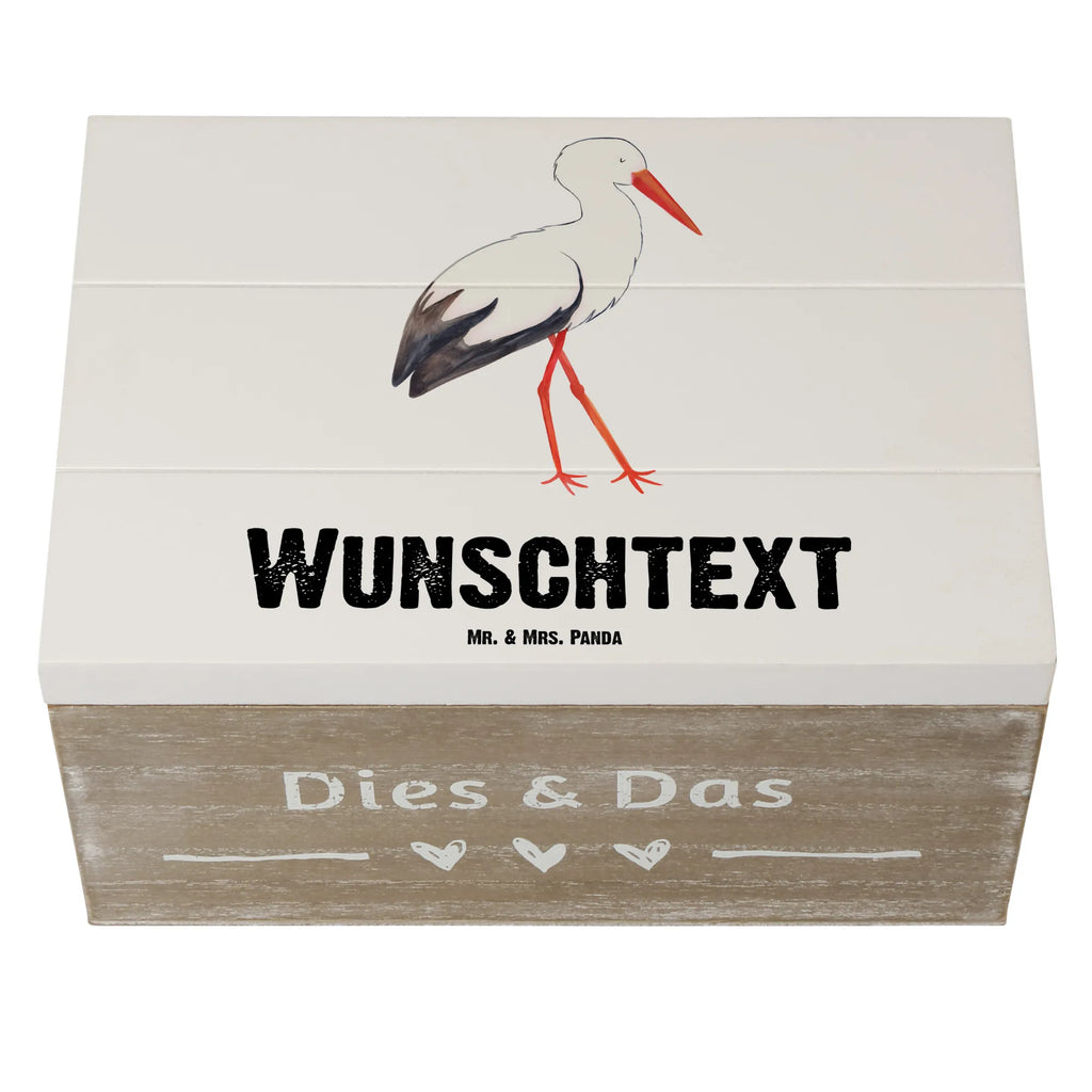 Personalisierte Holzkiste Storch Holzkiste mit Namen, Kiste mit Namen, Schatzkiste mit Namen, Truhe mit Namen, Schatulle mit Namen, Erinnerungsbox mit Namen, Erinnerungskiste, mit Namen, Dekokiste mit Namen, Aufbewahrungsbox mit Namen, Holzkiste Personalisiert, Kiste Personalisiert, Schatzkiste Personalisiert, Truhe Personalisiert, Schatulle Personalisiert, Erinnerungsbox Personalisiert, Erinnerungskiste Personalisiert, Dekokiste Personalisiert, Aufbewahrungsbox Personalisiert, Geschenkbox personalisiert, GEschenkdose personalisiert, Tiermotive, Gute Laune, lustige Sprüche, Tiere, Storch, Störche, Schwangerschaft, Geburt, Mutter, Mütter, Mutter werden, Schwanger, Babybauch, Baby