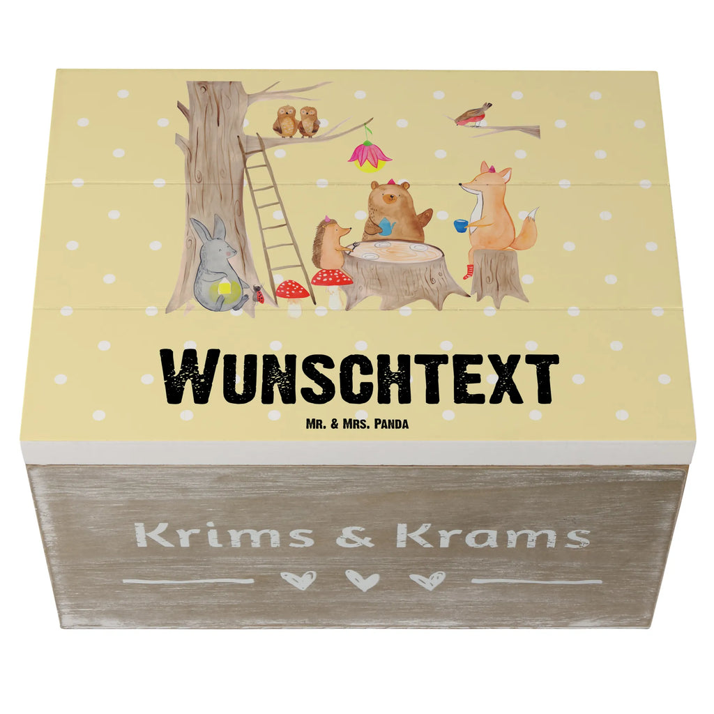 Personalisierte Holzkiste Waldtiere Picknick Holzkiste mit Namen, Kiste mit Namen, Schatzkiste mit Namen, Truhe mit Namen, Schatulle mit Namen, Erinnerungsbox mit Namen, Erinnerungskiste, mit Namen, Dekokiste mit Namen, Aufbewahrungsbox mit Namen, Holzkiste Personalisiert, Kiste Personalisiert, Schatzkiste Personalisiert, Truhe Personalisiert, Schatulle Personalisiert, Erinnerungsbox Personalisiert, Erinnerungskiste Personalisiert, Dekokiste Personalisiert, Aufbewahrungsbox Personalisiert, Geschenkbox personalisiert, GEschenkdose personalisiert, Tiermotive, Gute Laune, lustige Sprüche, Tiere, Waldtiere, Picknick, Wald, Fuchs, Hase, Igel, Maus, Eichhörnchen