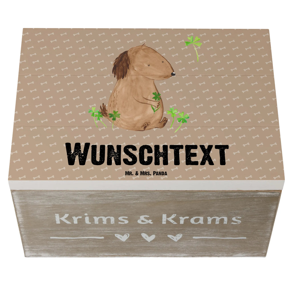 Personalisierte Holzkiste Hund Kleeblatt Holzkiste mit Namen, Kiste mit Namen, Schatzkiste mit Namen, Truhe mit Namen, Schatulle mit Namen, Erinnerungsbox mit Namen, Erinnerungskiste, mit Namen, Dekokiste mit Namen, Aufbewahrungsbox mit Namen, Holzkiste Personalisiert, Kiste Personalisiert, Schatzkiste Personalisiert, Truhe Personalisiert, Schatulle Personalisiert, Erinnerungsbox Personalisiert, Erinnerungskiste Personalisiert, Dekokiste Personalisiert, Aufbewahrungsbox Personalisiert, Geschenkbox personalisiert, GEschenkdose personalisiert, Hund, Hundemotiv, Haustier, Hunderasse, Tierliebhaber, Hundebesitzer, Sprüche, Kleeblatt, Glück, Tagträume, Motivation, Neuanfang, Geschenk, Glücksbringer, Selbstliebe, Achtsamkeit