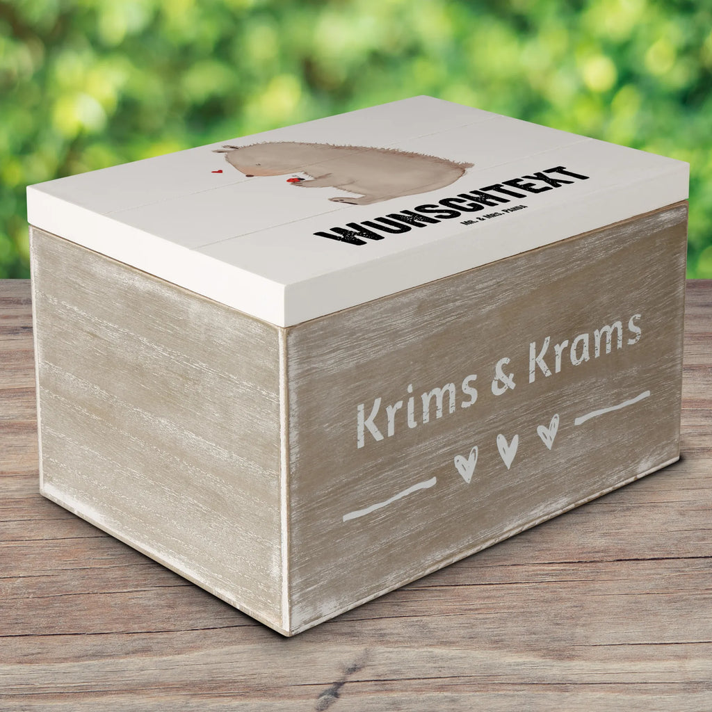 Personalisierte Holzkiste Bär Marienkäfer Holzkiste mit Namen, Kiste mit Namen, Schatzkiste mit Namen, Truhe mit Namen, Schatulle mit Namen, Erinnerungsbox mit Namen, Erinnerungskiste, mit Namen, Dekokiste mit Namen, Aufbewahrungsbox mit Namen, Holzkiste Personalisiert, Kiste Personalisiert, Schatzkiste Personalisiert, Truhe Personalisiert, Schatulle Personalisiert, Erinnerungsbox Personalisiert, Erinnerungskiste Personalisiert, Dekokiste Personalisiert, Aufbewahrungsbox Personalisiert, Geschenkbox personalisiert, GEschenkdose personalisiert, Bär, Teddy, Teddybär, Marienkäfer, Liebe, Freiheit, Motivation, Das Leben ist schön