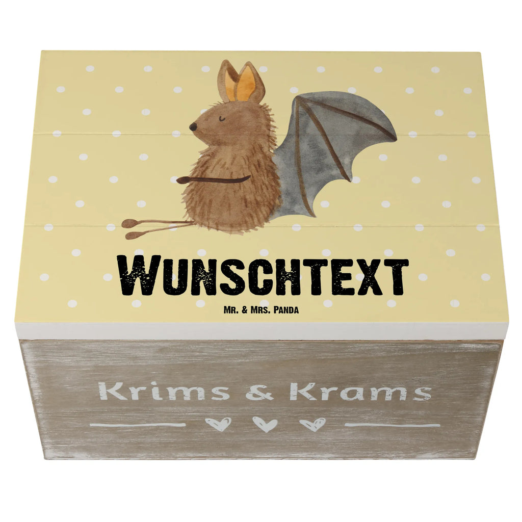 Personalisierte Holzkiste Fledermaus Sitzen Holzkiste mit Namen, Kiste mit Namen, Schatzkiste mit Namen, Truhe mit Namen, Schatulle mit Namen, Erinnerungsbox mit Namen, Erinnerungskiste, mit Namen, Dekokiste mit Namen, Aufbewahrungsbox mit Namen, Holzkiste Personalisiert, Kiste Personalisiert, Schatzkiste Personalisiert, Truhe Personalisiert, Schatulle Personalisiert, Erinnerungsbox Personalisiert, Erinnerungskiste Personalisiert, Dekokiste Personalisiert, Aufbewahrungsbox Personalisiert, Geschenkbox personalisiert, GEschenkdose personalisiert, Tiermotive, Gute Laune, lustige Sprüche, Tiere, Fledermaus, Fledermäuse, Motivation, entspannen