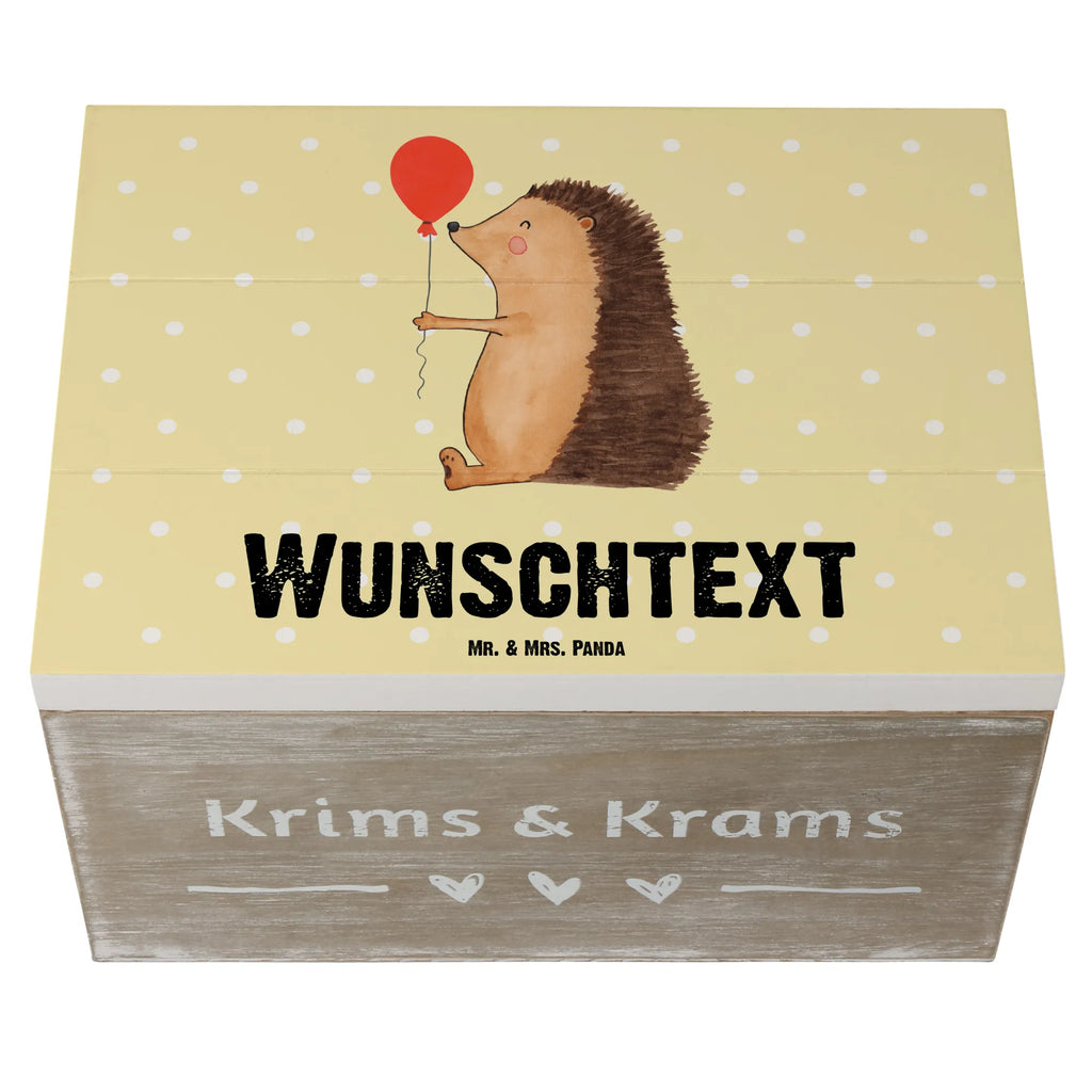 Personalisierte Holzkiste Igel Luftballon Holzkiste mit Namen, Kiste mit Namen, Schatzkiste mit Namen, Truhe mit Namen, Schatulle mit Namen, Erinnerungsbox mit Namen, Erinnerungskiste, mit Namen, Dekokiste mit Namen, Aufbewahrungsbox mit Namen, Holzkiste Personalisiert, Kiste Personalisiert, Schatzkiste Personalisiert, Truhe Personalisiert, Schatulle Personalisiert, Erinnerungsbox Personalisiert, Erinnerungskiste Personalisiert, Dekokiste Personalisiert, Aufbewahrungsbox Personalisiert, Geschenkbox personalisiert, GEschenkdose personalisiert, Tiermotive, Gute Laune, lustige Sprüche, Tiere, Igel, Geburtstag, Herzlichen Glückwunsch, Glückwunsch, Geburtstagskind, Ballon, Happy Birthday