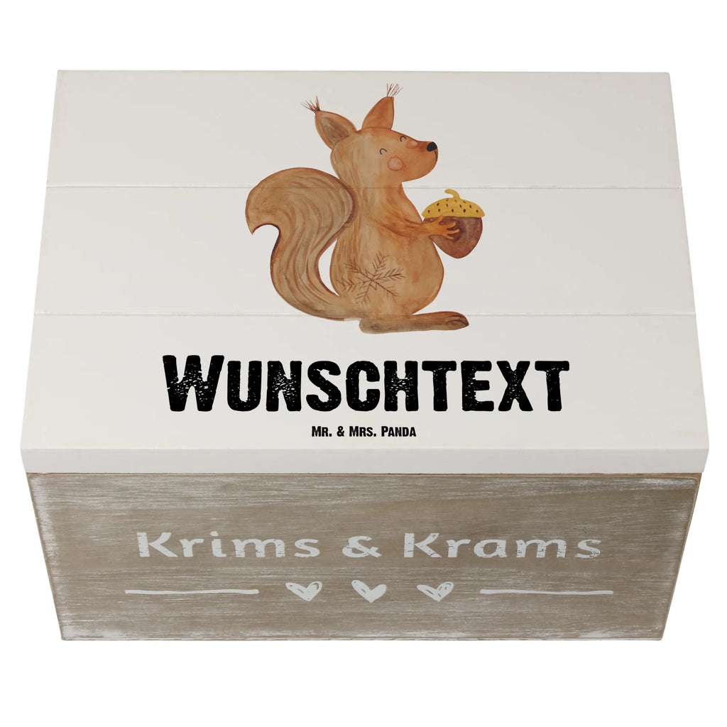 Personalisierte Holzkiste Eichhörnchen Weihnachten Holzkiste mit Namen, Kiste mit Namen, Schatzkiste mit Namen, Truhe mit Namen, Schatulle mit Namen, Erinnerungsbox mit Namen, Erinnerungskiste, mit Namen, Dekokiste mit Namen, Aufbewahrungsbox mit Namen, Holzkiste Personalisiert, Kiste Personalisiert, Schatzkiste Personalisiert, Truhe Personalisiert, Schatulle Personalisiert, Erinnerungsbox Personalisiert, Erinnerungskiste Personalisiert, Dekokiste Personalisiert, Aufbewahrungsbox Personalisiert, Geschenkbox personalisiert, GEschenkdose personalisiert, Winter, Weihnachten, Weihnachtsdeko, Nikolaus, Advent, Heiligabend, Wintermotiv, Frohe Weihnachten, Frohes neues Jahr, Guten Rutsch, Weihnachtsmotiv, Weihnachtsgruß, Neujahr, Vogel