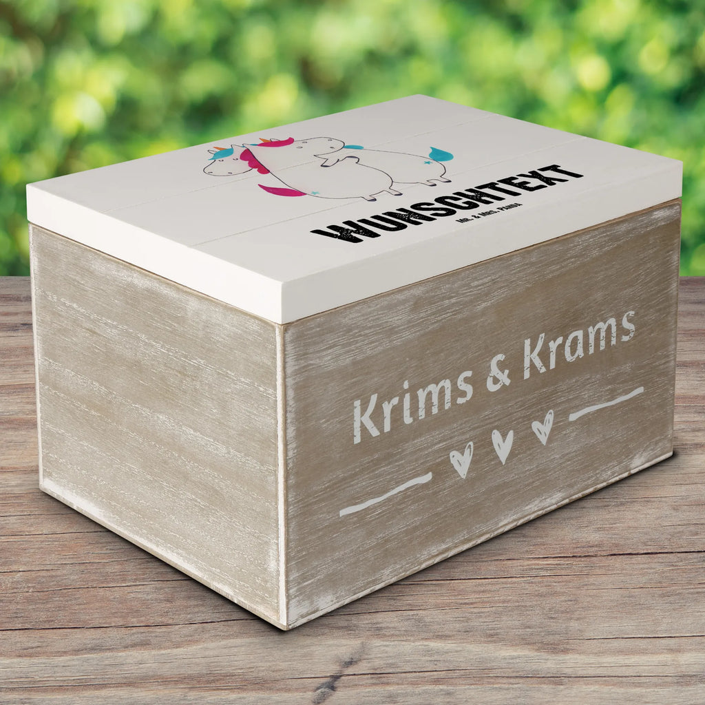 Personalisierte Holzkiste Einhörner Umarmen Holzkiste mit Namen, Kiste mit Namen, Schatzkiste mit Namen, Truhe mit Namen, Schatulle mit Namen, Erinnerungsbox mit Namen, Erinnerungskiste, mit Namen, Dekokiste mit Namen, Aufbewahrungsbox mit Namen, Holzkiste Personalisiert, Kiste Personalisiert, Schatzkiste Personalisiert, Truhe Personalisiert, Schatulle Personalisiert, Erinnerungsbox Personalisiert, Erinnerungskiste Personalisiert, Dekokiste Personalisiert, Aufbewahrungsbox Personalisiert, Geschenkbox personalisiert, GEschenkdose personalisiert, Einhorn, Einhörner, Einhorn Deko, Unicorn, Freundinnen, Freundin, BFF, Schwester, Schwestern, Familie, Geschwister, Sister, Liebe