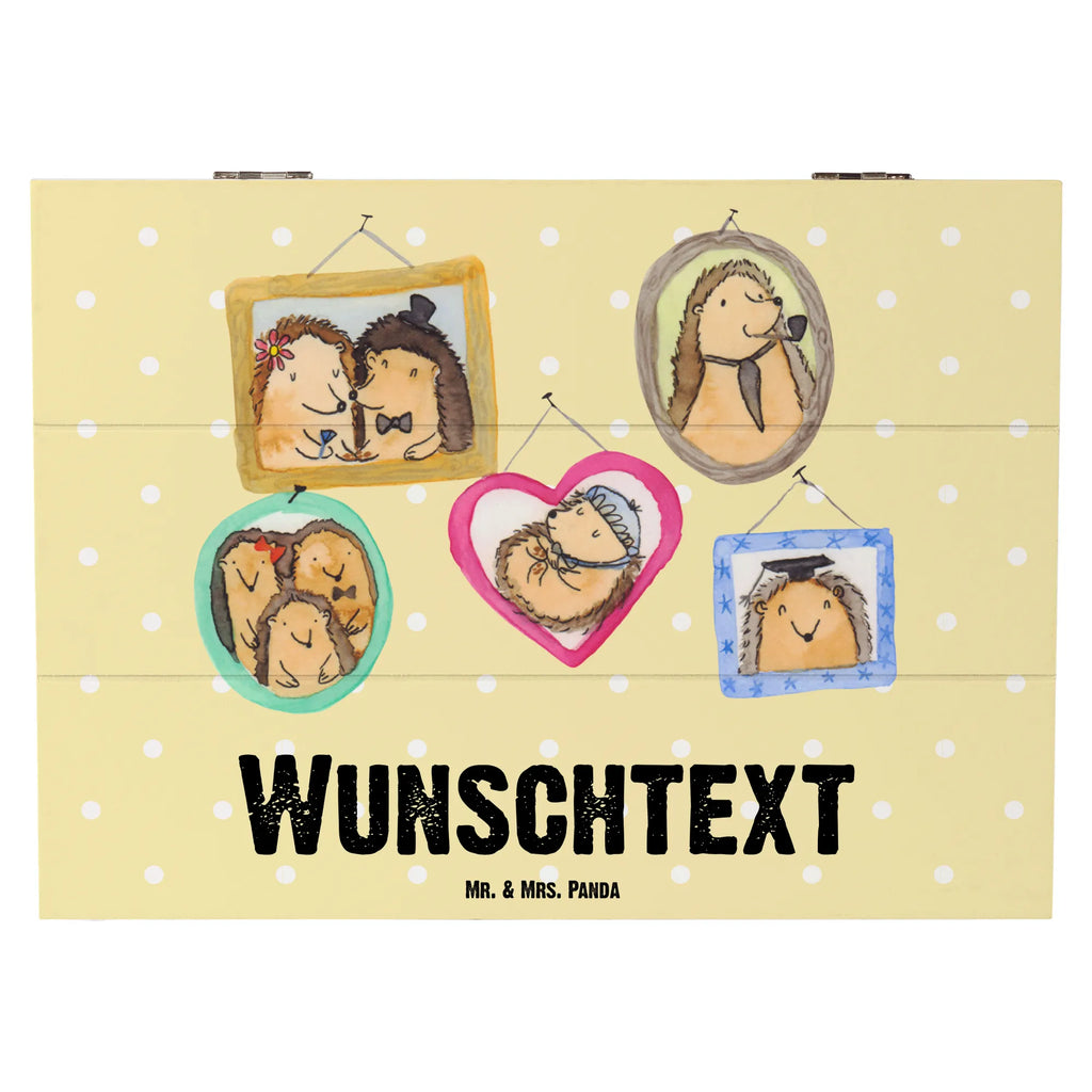 Personalisierte Holzkiste Igel Familie Holzkiste mit Namen, Kiste mit Namen, Schatzkiste mit Namen, Truhe mit Namen, Schatulle mit Namen, Erinnerungsbox mit Namen, Erinnerungskiste, mit Namen, Dekokiste mit Namen, Aufbewahrungsbox mit Namen, Holzkiste Personalisiert, Kiste Personalisiert, Schatzkiste Personalisiert, Truhe Personalisiert, Schatulle Personalisiert, Erinnerungsbox Personalisiert, Erinnerungskiste Personalisiert, Dekokiste Personalisiert, Aufbewahrungsbox Personalisiert, Geschenkbox personalisiert, GEschenkdose personalisiert, Familie, Vatertag, Muttertag, Bruder, Schwester, Mama, Papa, Oma, Opa, Liebe, Igel, Bilder, Zusammenhalt, Glück