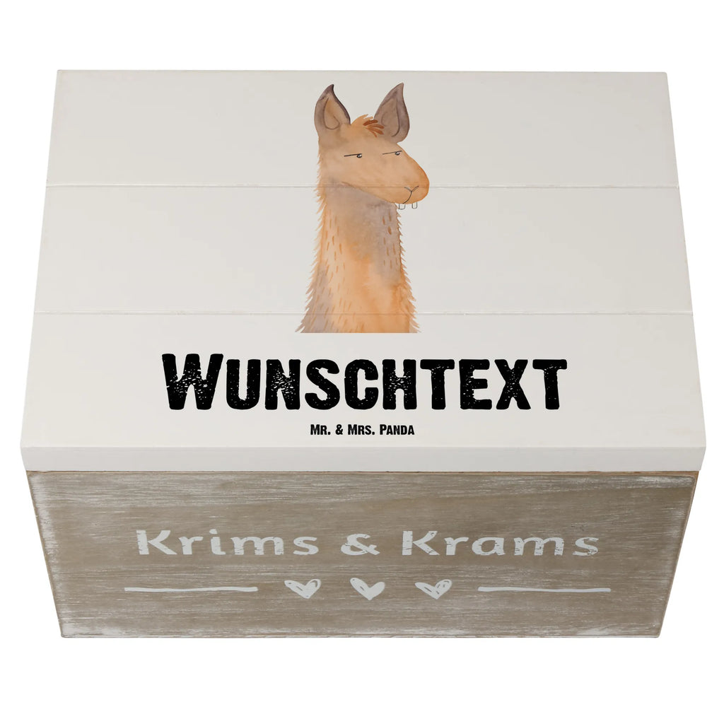 Personalisierte Holzkiste Lamakopf genervt Holzkiste mit Namen, Kiste mit Namen, Schatzkiste mit Namen, Truhe mit Namen, Schatulle mit Namen, Erinnerungsbox mit Namen, Erinnerungskiste, mit Namen, Dekokiste mit Namen, Aufbewahrungsbox mit Namen, Holzkiste Personalisiert, Kiste Personalisiert, Schatzkiste Personalisiert, Truhe Personalisiert, Schatulle Personalisiert, Erinnerungsbox Personalisiert, Erinnerungskiste Personalisiert, Dekokiste Personalisiert, Aufbewahrungsbox Personalisiert, Geschenkbox personalisiert, GEschenkdose personalisiert, Lama, Alpaka, Lamas, Recht haben, genervt sein, Freundin, beste Freundin, Partnerin, Büro, Büroalltag, Chef, Chefin, Azubi