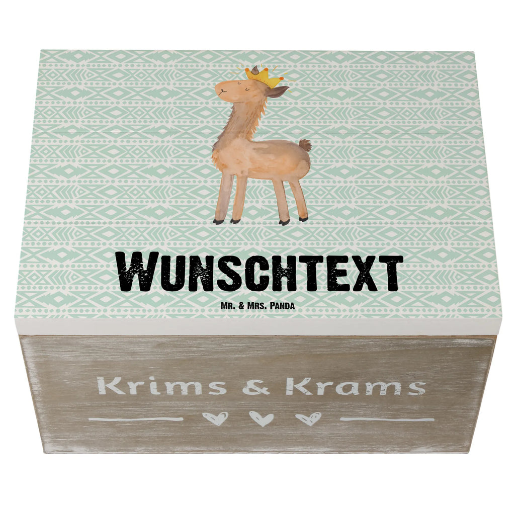 Personalisierte Holzkiste Lama König Holzkiste mit Namen, Kiste mit Namen, Schatzkiste mit Namen, Truhe mit Namen, Schatulle mit Namen, Erinnerungsbox mit Namen, Erinnerungskiste, mit Namen, Dekokiste mit Namen, Aufbewahrungsbox mit Namen, Holzkiste Personalisiert, Kiste Personalisiert, Schatzkiste Personalisiert, Truhe Personalisiert, Schatulle Personalisiert, Erinnerungsbox Personalisiert, Erinnerungskiste Personalisiert, Dekokiste Personalisiert, Aufbewahrungsbox Personalisiert, Geschenkbox personalisiert, GEschenkdose personalisiert, Lama, Alpaka, Lamas, König, Königin, Freundin, Mama, Papa, Büro Kollege, Kollegin, Chef, Vorgesetzter, Abi, Abitur