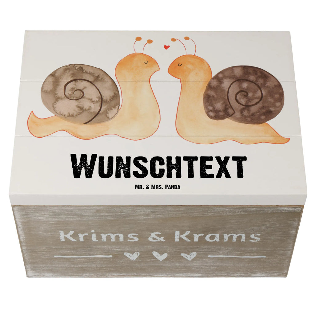 Personalisierte Holzkiste Schnecken Liebe Holzkiste mit Namen, Kiste mit Namen, Schatzkiste mit Namen, Truhe mit Namen, Schatulle mit Namen, Erinnerungsbox mit Namen, Erinnerungskiste, mit Namen, Dekokiste mit Namen, Aufbewahrungsbox mit Namen, Holzkiste Personalisiert, Kiste Personalisiert, Schatzkiste Personalisiert, Truhe Personalisiert, Schatulle Personalisiert, Erinnerungsbox Personalisiert, Erinnerungskiste Personalisiert, Dekokiste Personalisiert, Aufbewahrungsbox Personalisiert, Geschenkbox personalisiert, GEschenkdose personalisiert, Liebe, Partner, Freund, Freundin, Ehemann, Ehefrau, Heiraten, Verlobung, Heiratsantrag, Liebesgeschenk, Jahrestag, Hocheitstag