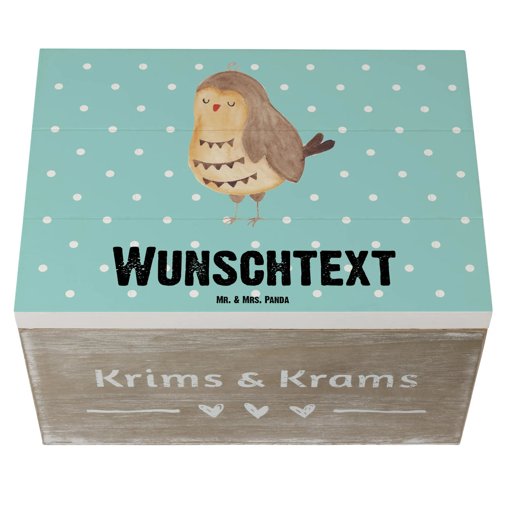 Personalisierte Holzkiste Eule Zufrieden Holzkiste mit Namen, Kiste mit Namen, Schatzkiste mit Namen, Truhe mit Namen, Schatulle mit Namen, Erinnerungsbox mit Namen, Erinnerungskiste, mit Namen, Dekokiste mit Namen, Aufbewahrungsbox mit Namen, Holzkiste Personalisiert, Kiste Personalisiert, Schatzkiste Personalisiert, Truhe Personalisiert, Schatulle Personalisiert, Erinnerungsbox Personalisiert, Erinnerungskiste Personalisiert, Dekokiste Personalisiert, Aufbewahrungsbox Personalisiert, Geschenkbox personalisiert, GEschenkdose personalisiert, Eule, Eule Spruch, Eule deko, Owl, Liebe Spruch, Romantisch, Wortspiel lustig, Spruch schön, Geschenk Hochzeitstag