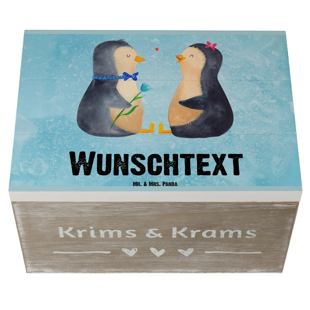 Personalisierte Holzkiste Pinguin Pärchen Holzkiste mit Namen, Kiste mit Namen, Schatzkiste mit Namen, Truhe mit Namen, Schatulle mit Namen, Erinnerungsbox mit Namen, Erinnerungskiste, mit Namen, Dekokiste mit Namen, Aufbewahrungsbox mit Namen, Holzkiste Personalisiert, Kiste Personalisiert, Schatzkiste Personalisiert, Truhe Personalisiert, Schatulle Personalisiert, Erinnerungsbox Personalisiert, Erinnerungskiste Personalisiert, Dekokiste Personalisiert, Aufbewahrungsbox Personalisiert, Geschenkbox personalisiert, GEschenkdose personalisiert, Pinguin, Pinguine, Liebe, Liebespaar, Liebesbeweis, Liebesgeschenk, Verlobung, Jahrestag, Hochzeitstag, Hochzeit, Hochzeitsgeschenk, große Liebe, Traumpaar