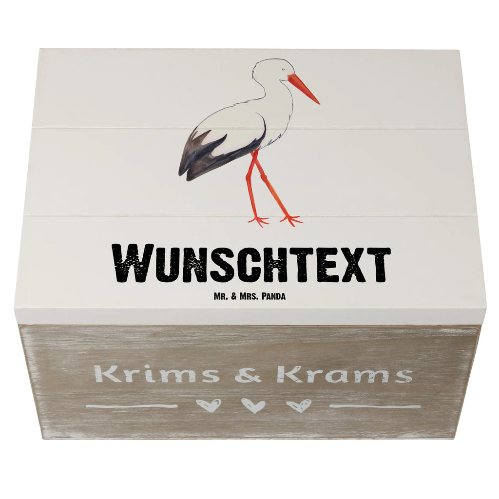 Personalisierte Holzkiste Storch Holzkiste mit Namen, Kiste mit Namen, Schatzkiste mit Namen, Truhe mit Namen, Schatulle mit Namen, Erinnerungsbox mit Namen, Erinnerungskiste, mit Namen, Dekokiste mit Namen, Aufbewahrungsbox mit Namen, Holzkiste Personalisiert, Kiste Personalisiert, Schatzkiste Personalisiert, Truhe Personalisiert, Schatulle Personalisiert, Erinnerungsbox Personalisiert, Erinnerungskiste Personalisiert, Dekokiste Personalisiert, Aufbewahrungsbox Personalisiert, Geschenkbox personalisiert, GEschenkdose personalisiert, Tiermotive, Gute Laune, lustige Sprüche, Tiere, Storch, Störche, Schwangerschaft, Geburt, Mutter, Mütter, Mutter werden, Schwanger, Babybauch, Baby