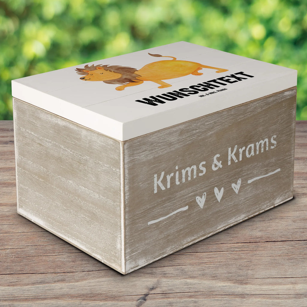 Personalisierte Holzkiste Sternzeichen Löwe Holzkiste mit Namen, Kiste mit Namen, Schatzkiste mit Namen, Truhe mit Namen, Schatulle mit Namen, Erinnerungsbox mit Namen, Erinnerungskiste, mit Namen, Dekokiste mit Namen, Aufbewahrungsbox mit Namen, Holzkiste Personalisiert, Kiste Personalisiert, Schatzkiste Personalisiert, Truhe Personalisiert, Schatulle Personalisiert, Erinnerungsbox Personalisiert, Erinnerungskiste Personalisiert, Dekokiste Personalisiert, Aufbewahrungsbox Personalisiert, Geschenkbox personalisiert, GEschenkdose personalisiert, Tierkreiszeichen, Sternzeichen, Horoskop, Astrologie, Aszendent, Löwe Geschenk, Löwe Sternzeichen, Geschenk Juli, Geburtstag Juli, Geschenk August, Geburtstag August, König der Tiere